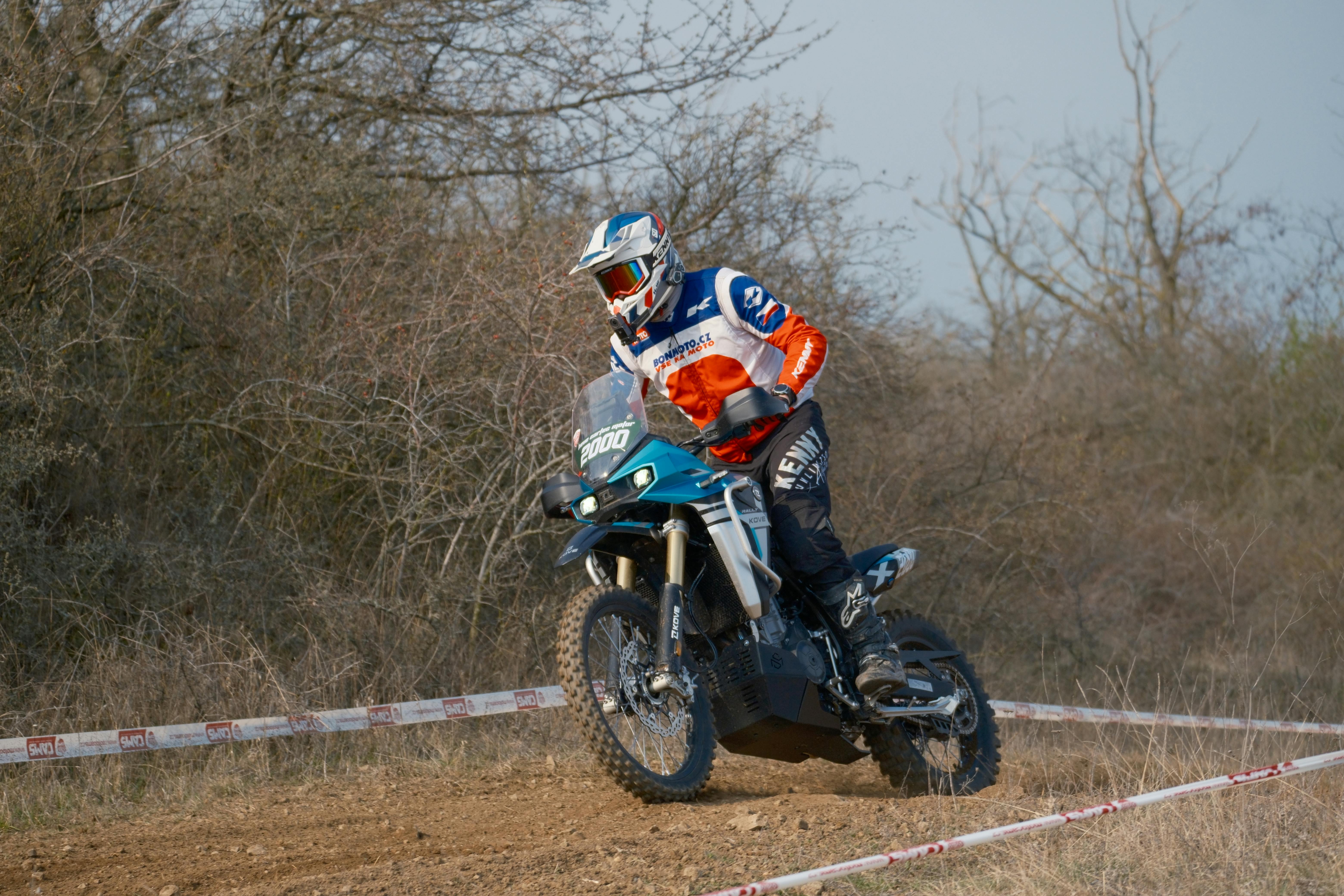 motorcycles & powersports s.r.o powersportsmax motorcycles — Photo by Tom Jurman on Pexels