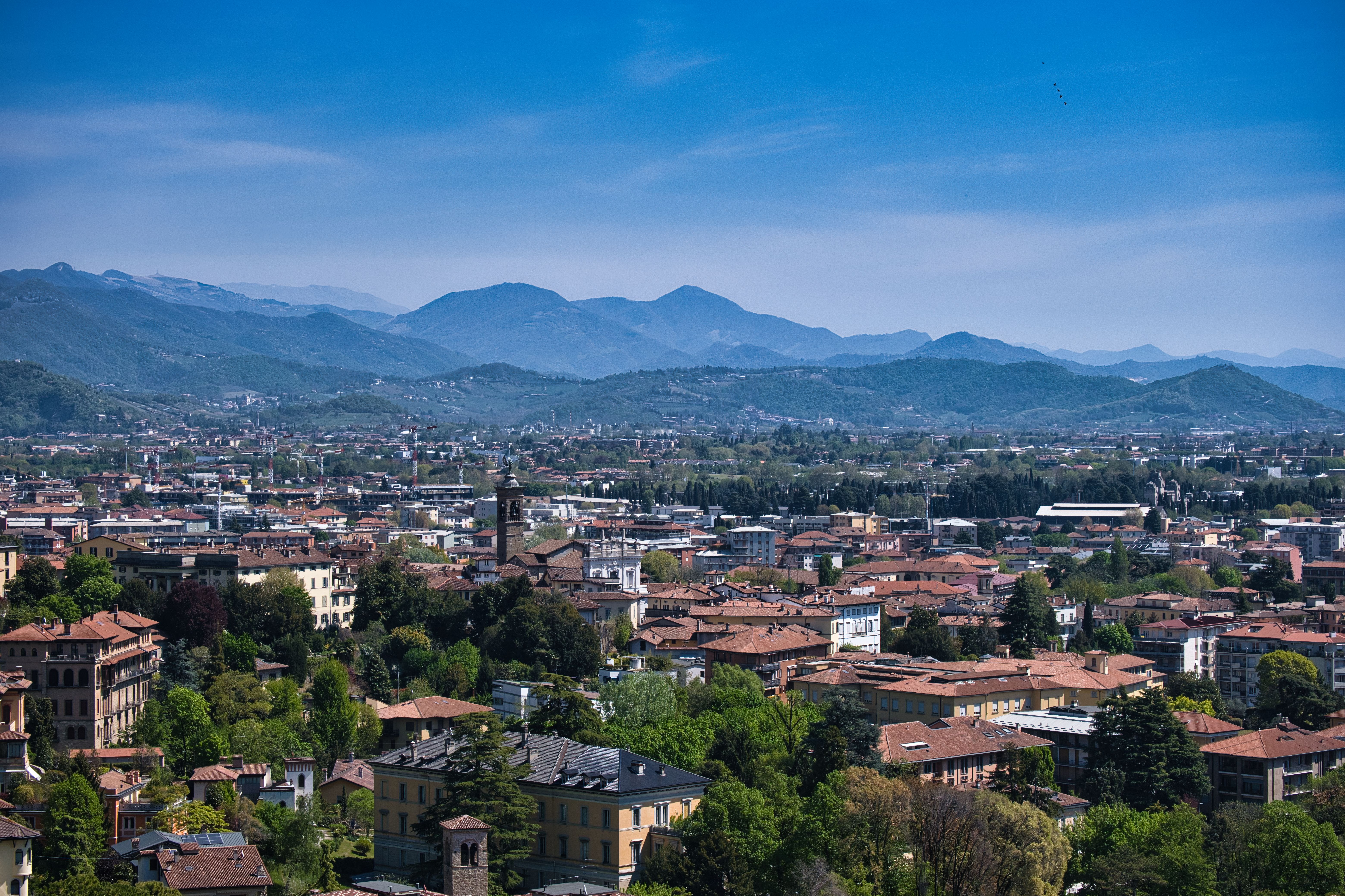City Guide: Bologna, Italy According To Top Tour Guides — Photo by Domenico Adornato on Pexels