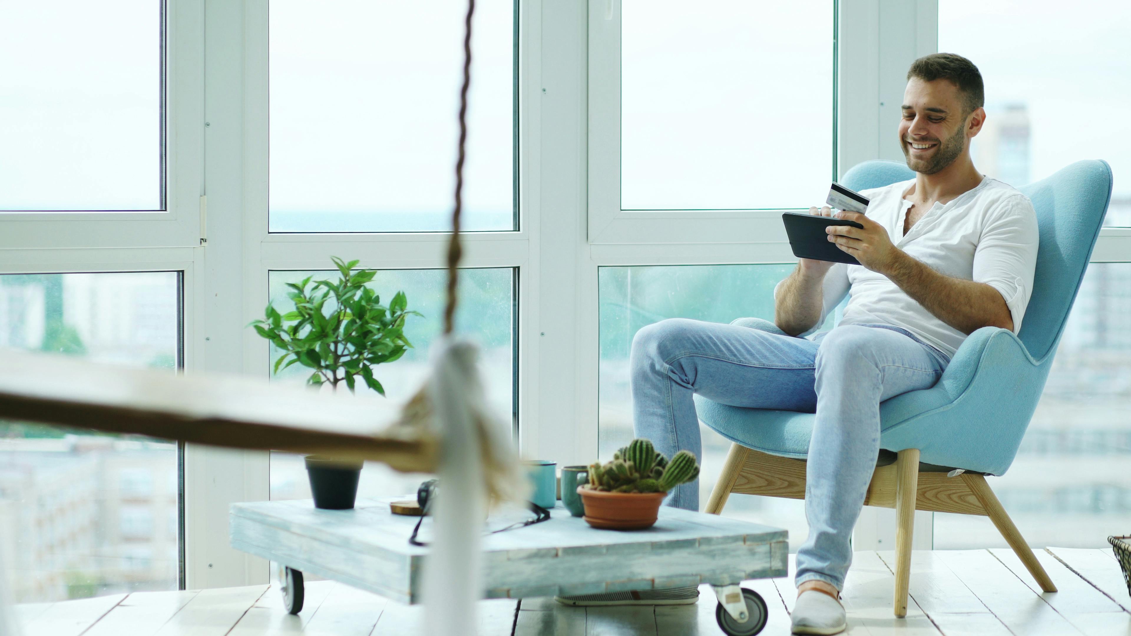 Booking.com Promo Codes And Deals: Save 15% This Week — Photo by Vitaly Gariev on Pexels