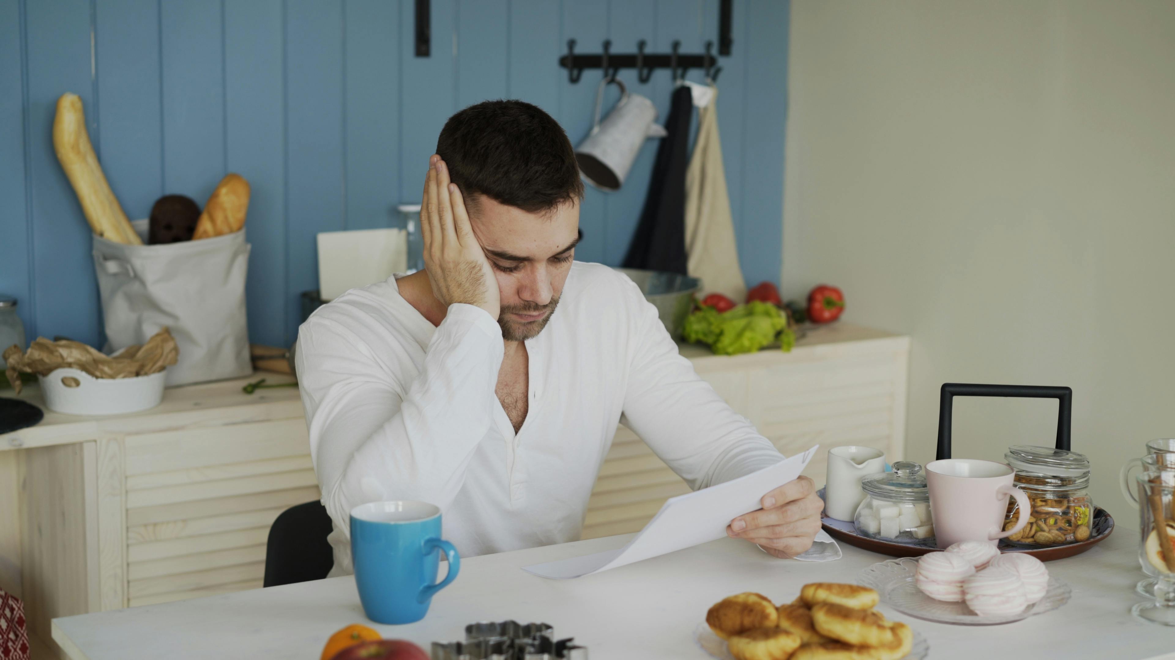 household budgeting Frugality & household money — Photo by Vitaly Gariev on Pexels