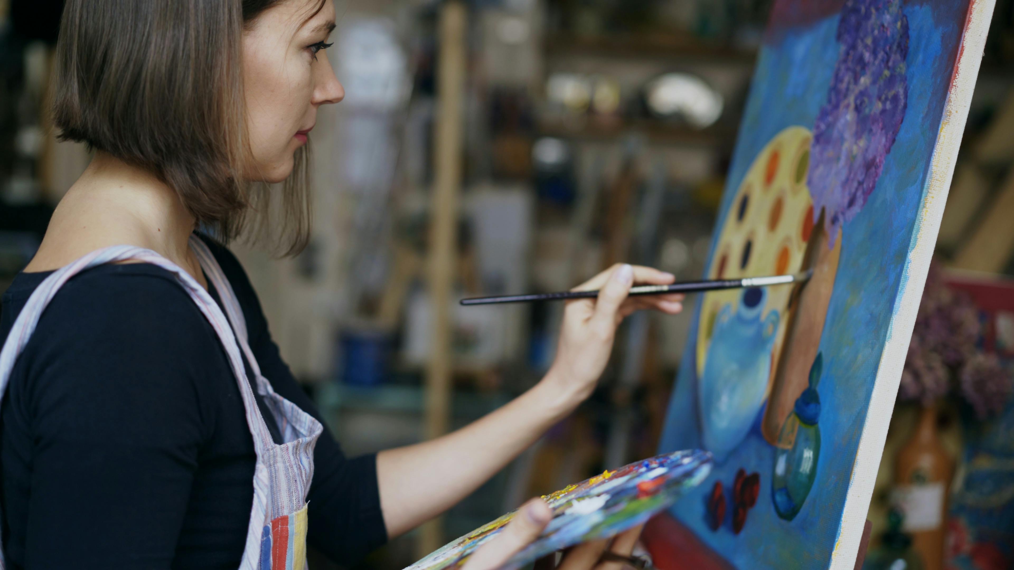 Lito Carating: Mastering Acrylic in "Vivace" Exhibition