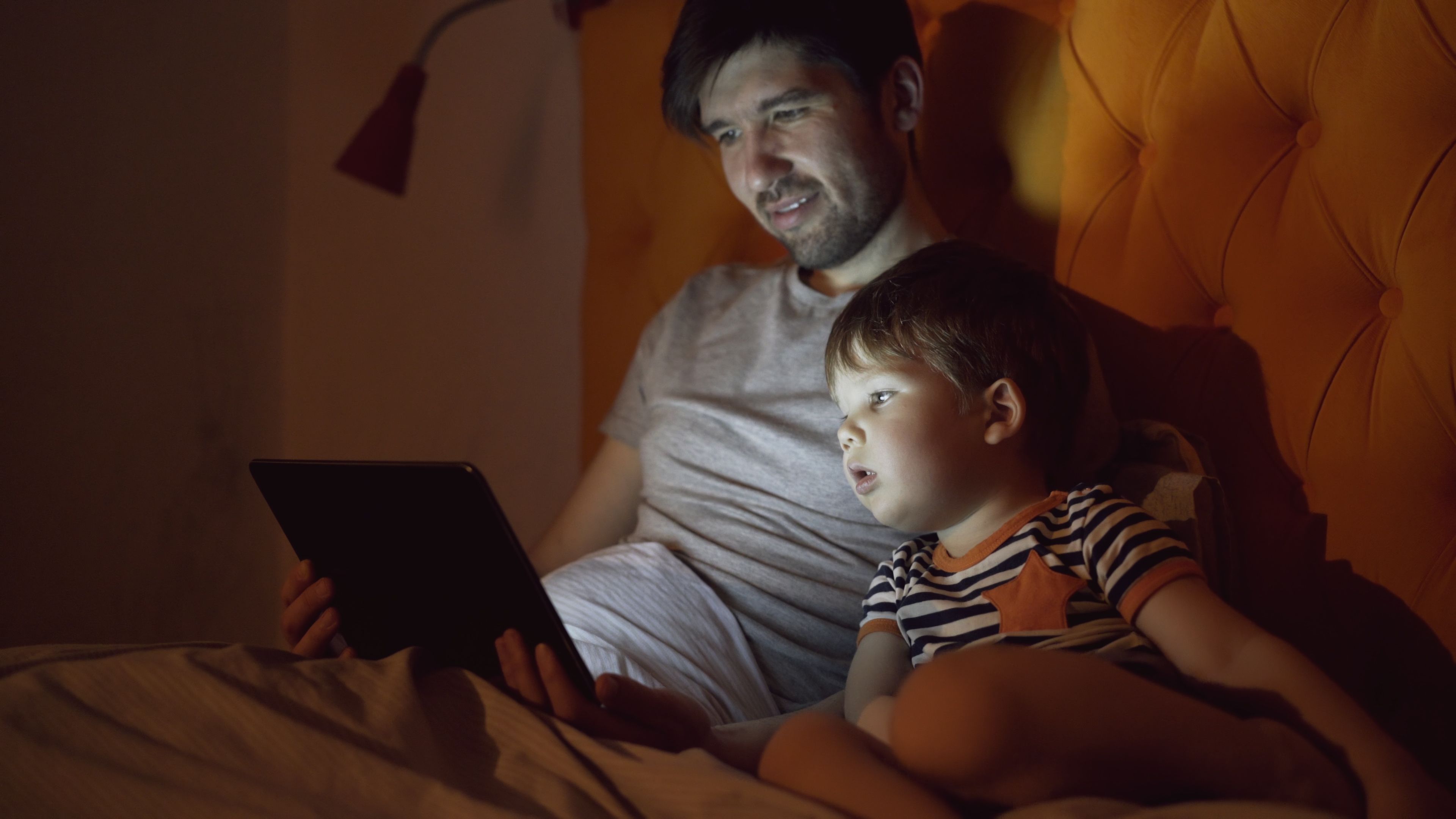 Netflix quietly drops Warner Bros. Discovery cable channels in sale — Photo by Vitaly Gariev on Pexels