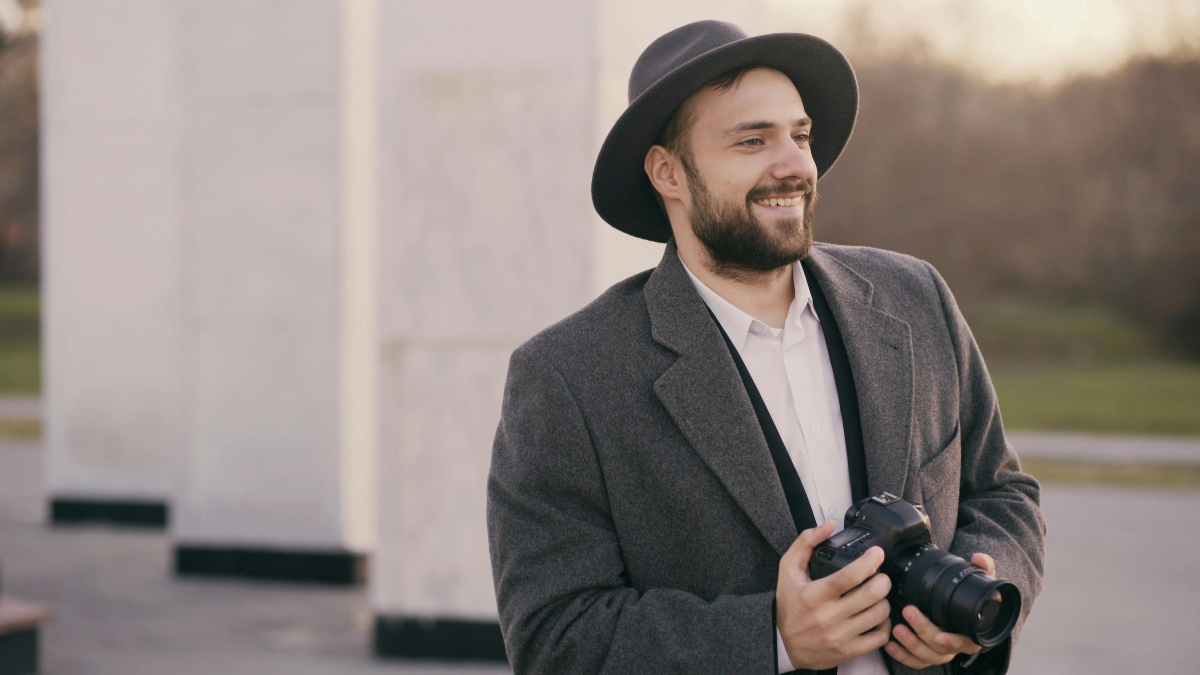 Center for Creative Photography Acquires Nine Photography Archives — Photo by Vitaly Gariev on Pexels