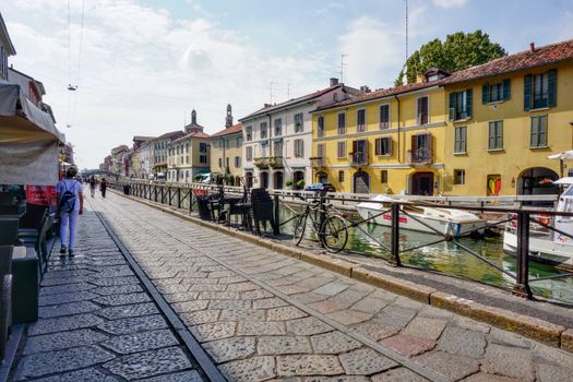 Navigli canals aperitivo walk — Milan