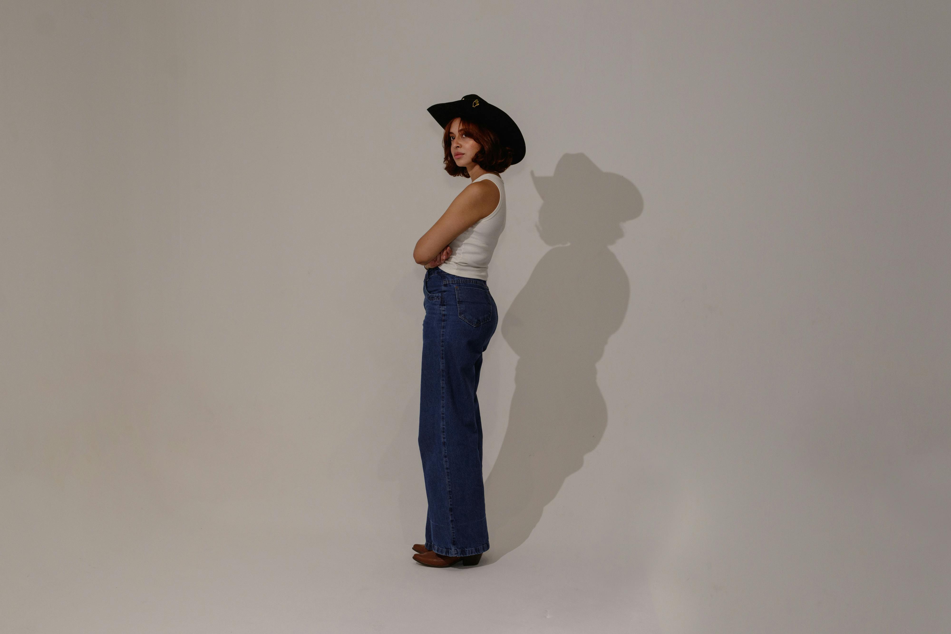 From vintage tops to maxi skirts, build your summer wardrobe with these it girl fashion trends — Photo by Alexandre  Canteiro