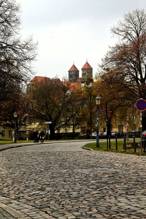 Free Picturesque view of cobblestone street with historic architecture in Quedlinburg, Germany. Stock Photo