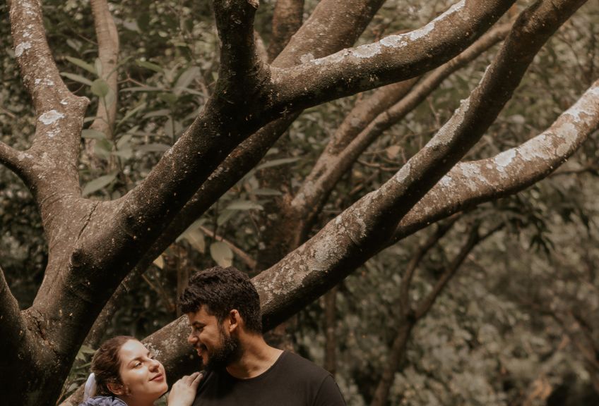 Online dating: starting a conversation on a niche platform