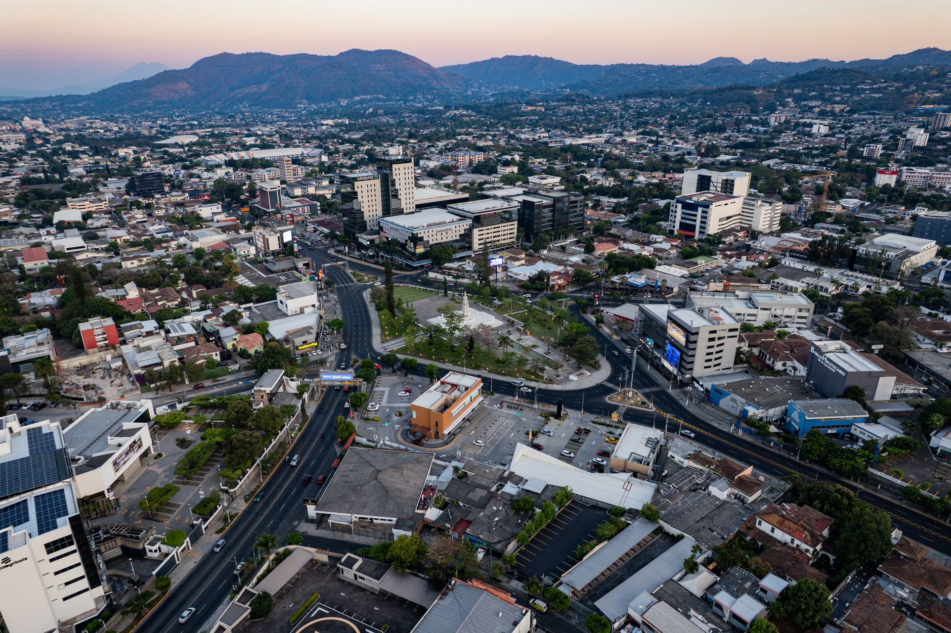 El Salvador photo 3