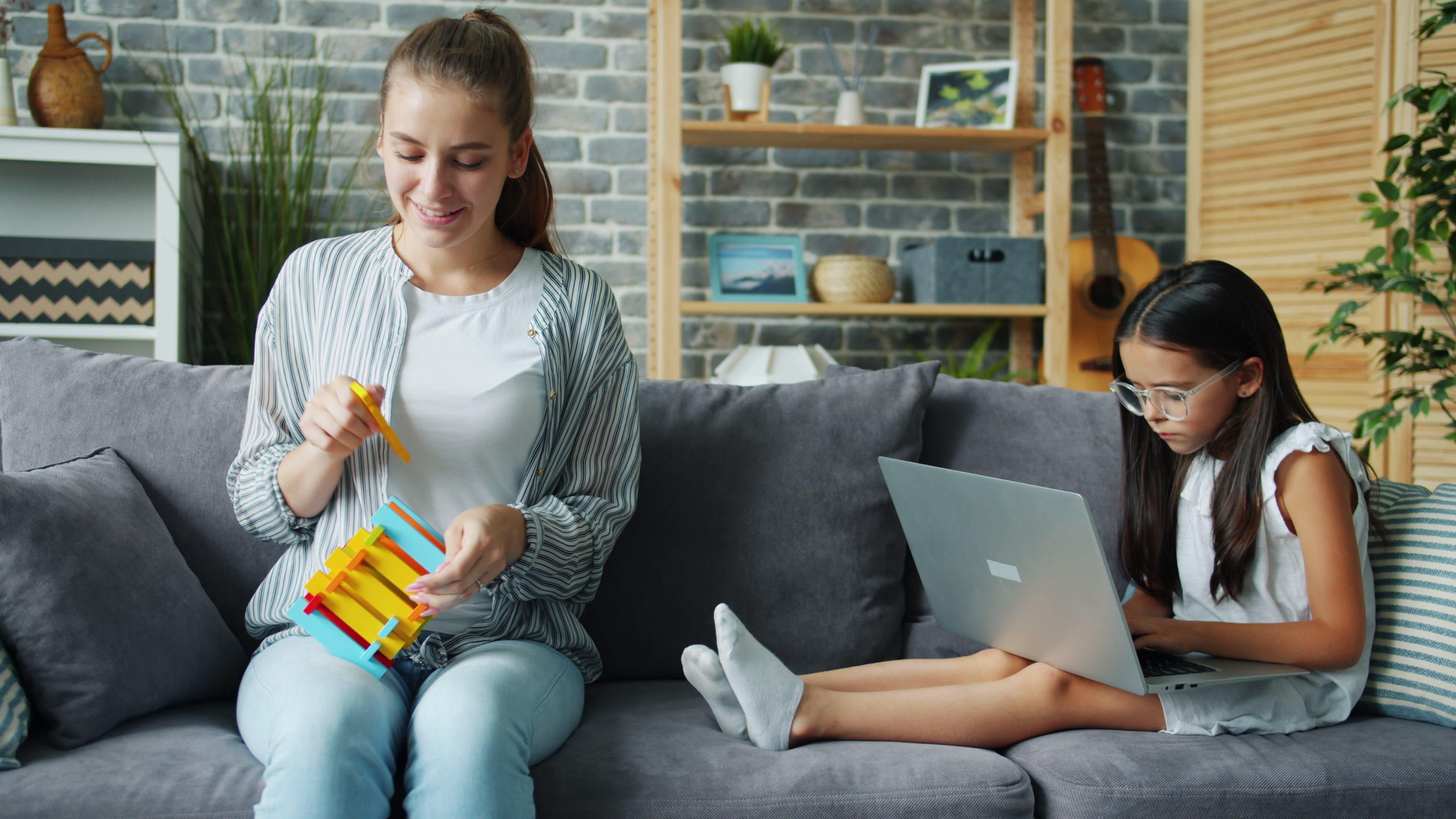 Home distractions harm remote workers’ wellbeing and productivity, study finds — Photo by Vitaly Gariev on Pexels