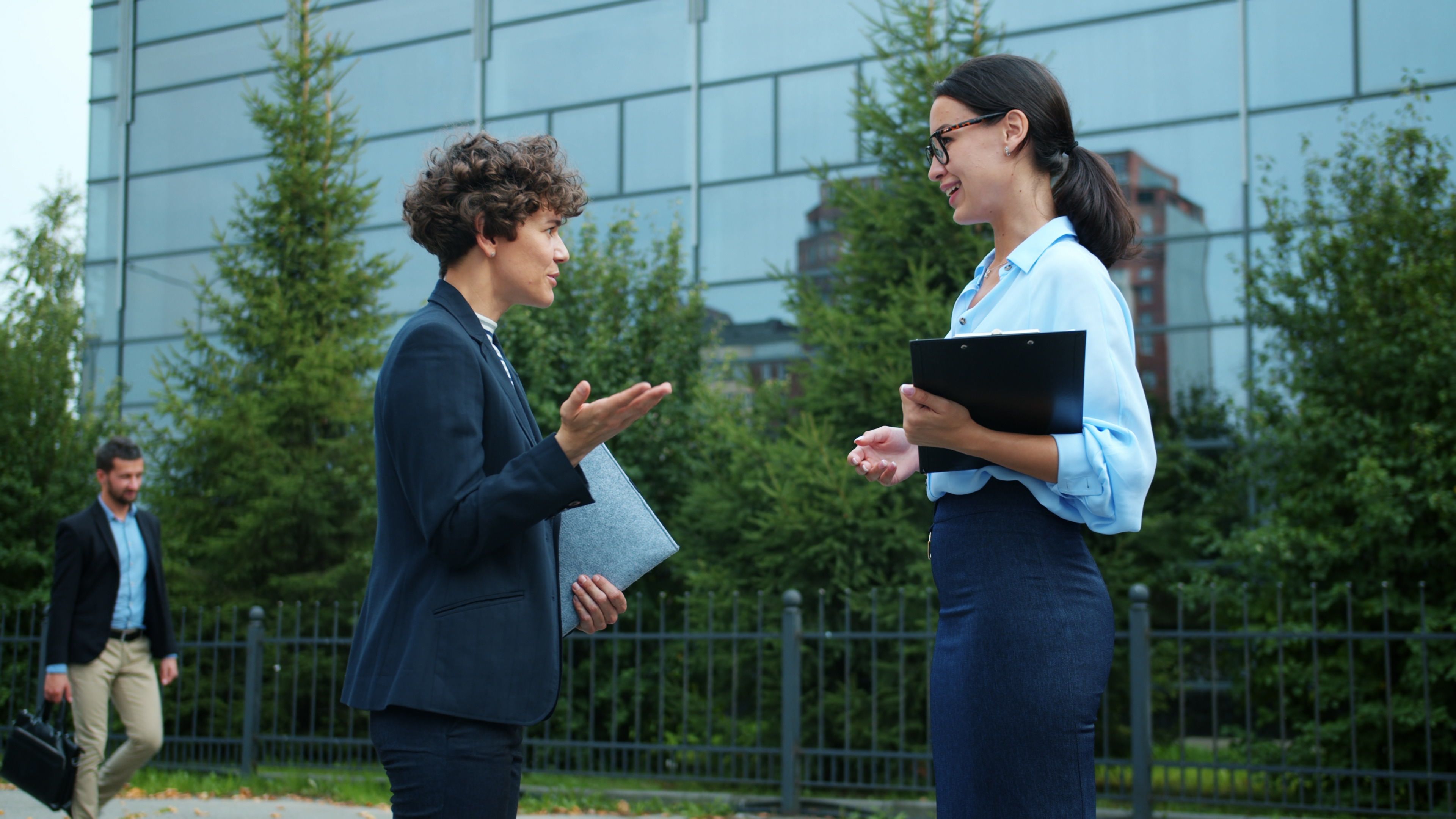 10 Essential Soft Skills (With Examples) — Photo by Vitaly Gariev on Pexels