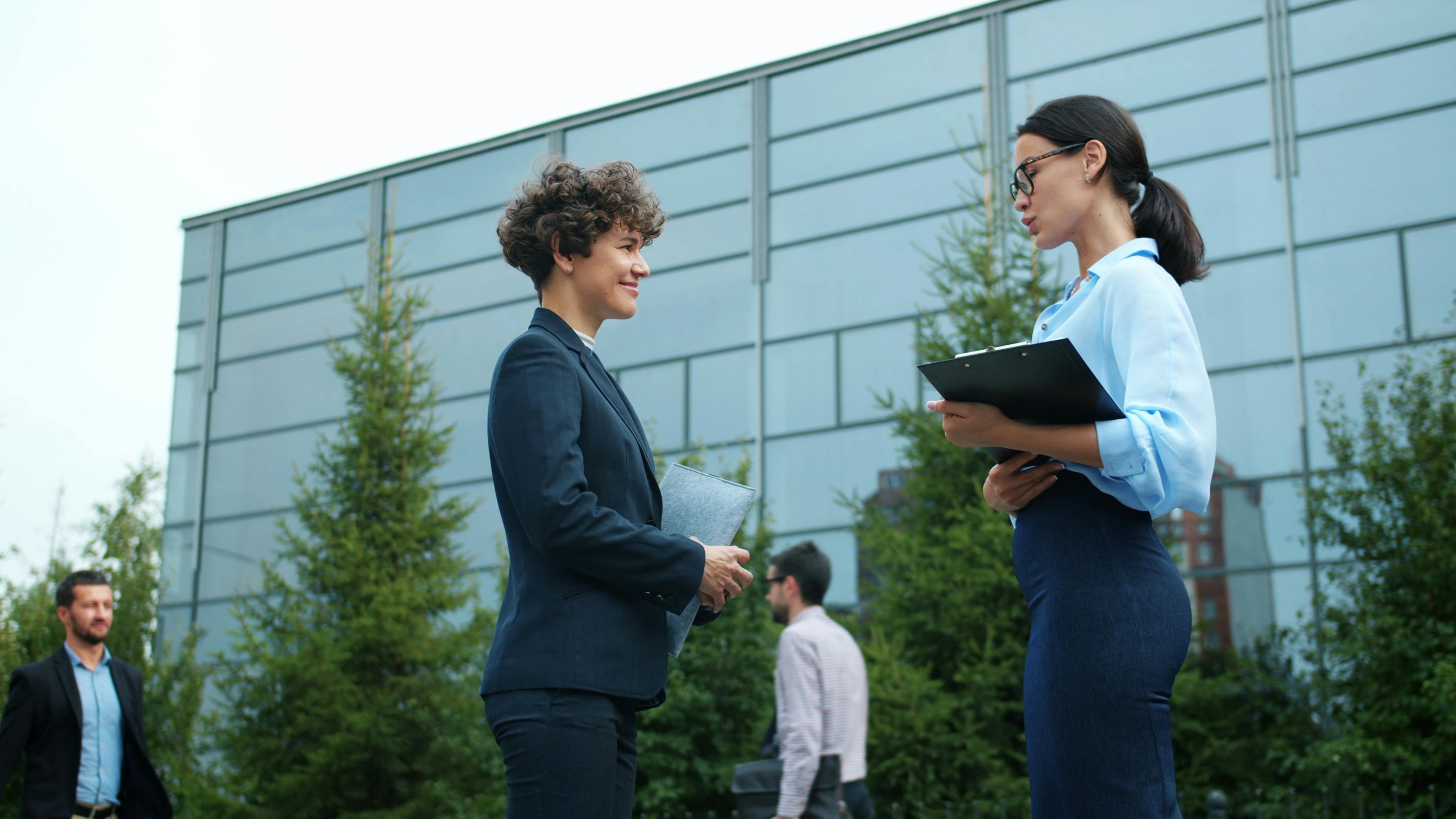 HR human resource management — Photo by Vitaly Gariev on Pexels