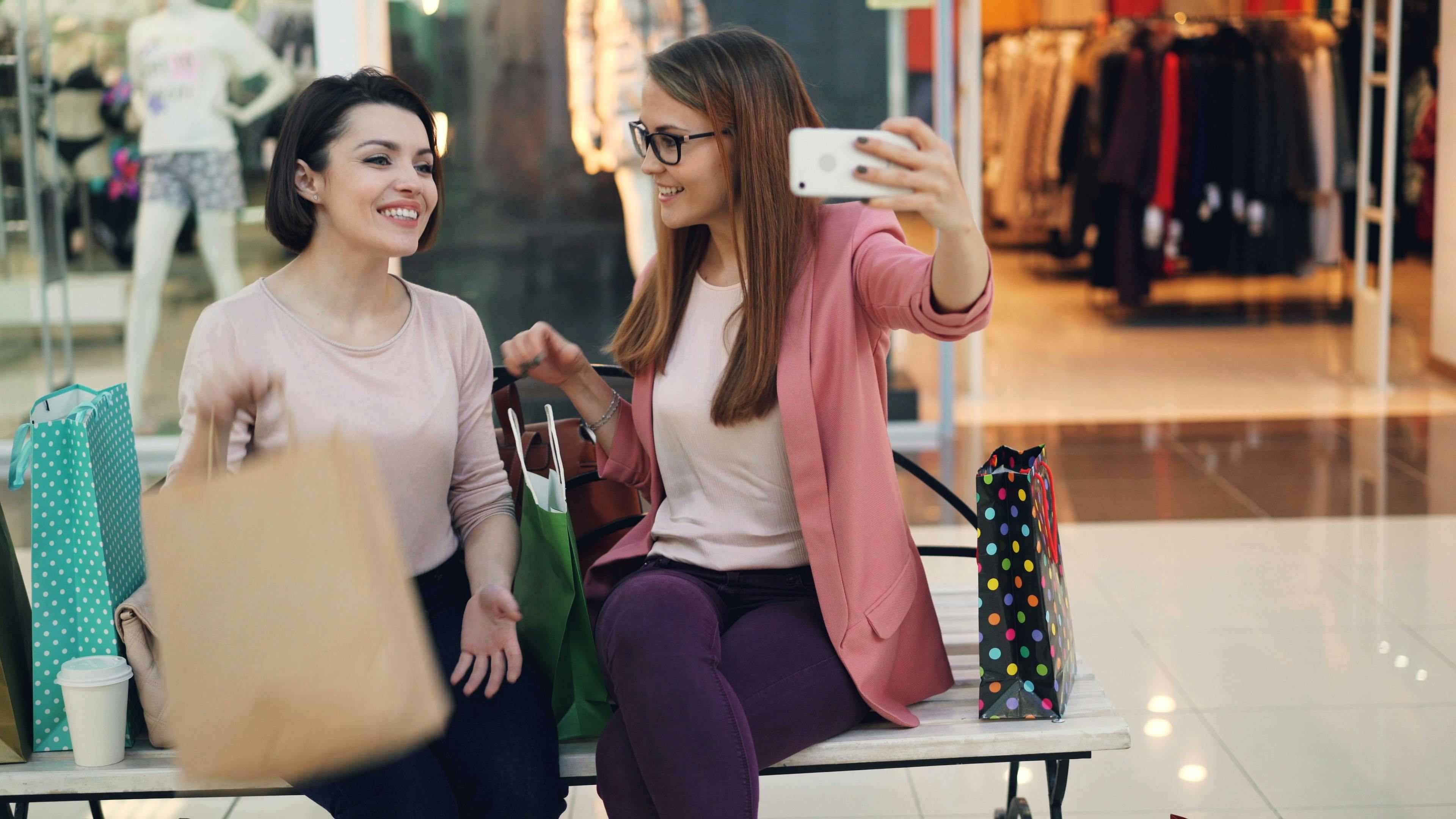 Reader says you’ve been shopping for gas all wrong, shares money-saving tip — Photo by Vitaly Gariev on Pexels