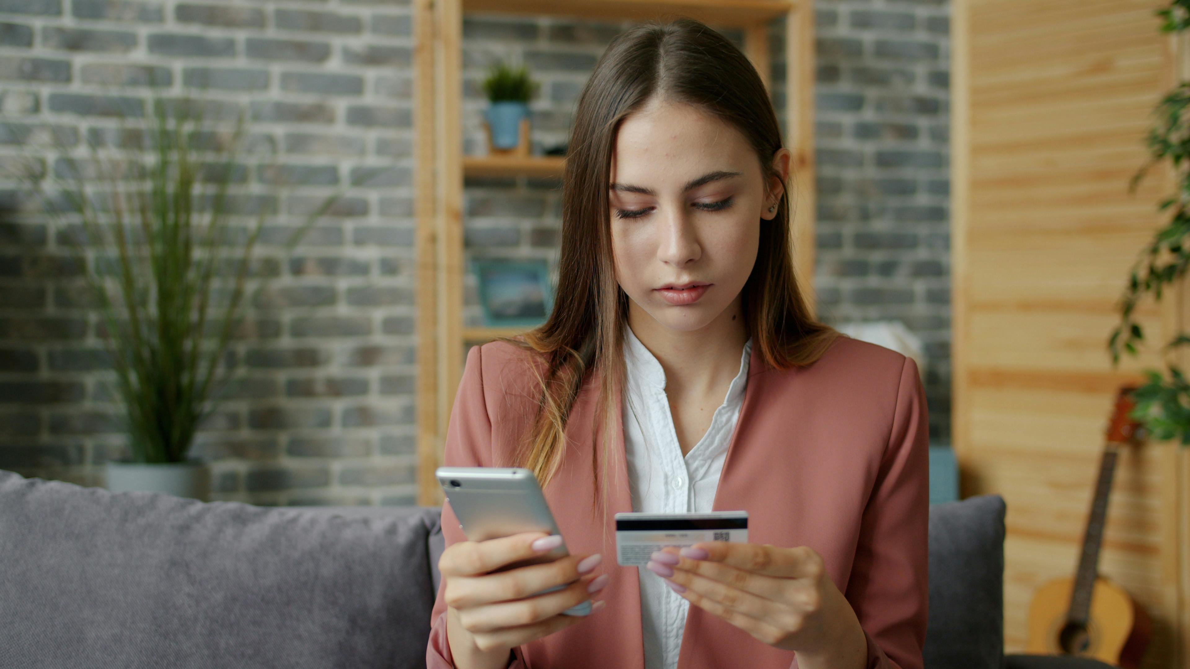 Modern payments, legacy systems: The insurance finance disconnect? — Photo by Vitaly Gariev on Pexels