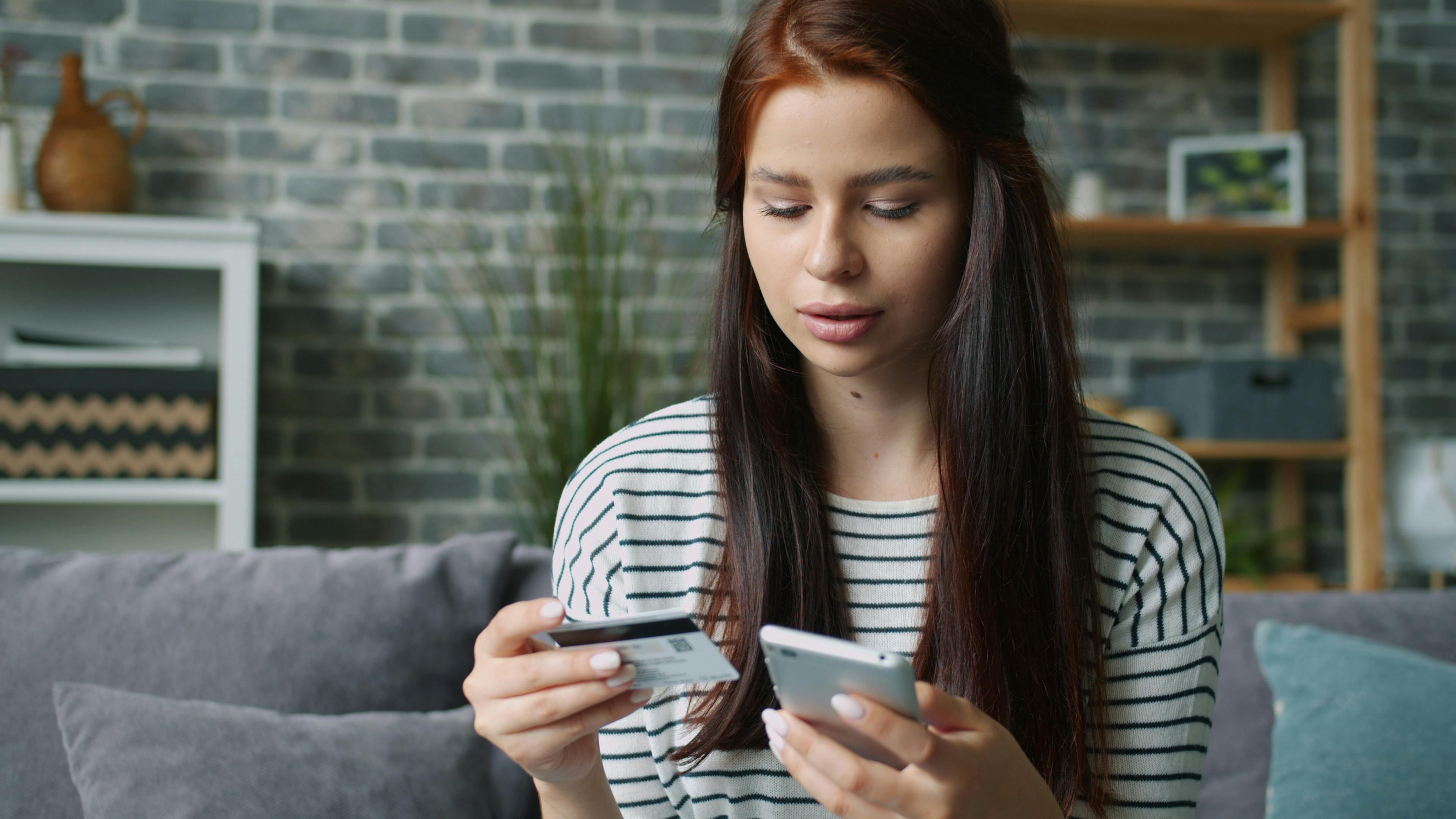 Top welcome offers: Best credit cards to apply for in May — Photo by Vitaly Gariev on Pexels