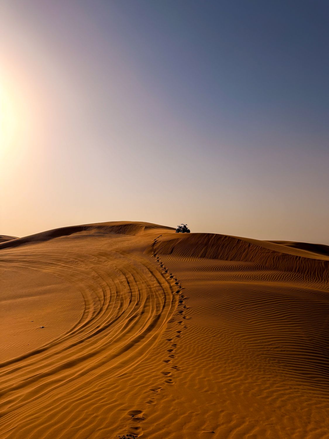 Captivating Sand Dunes in Dubai Desert · Free Stock Photo
