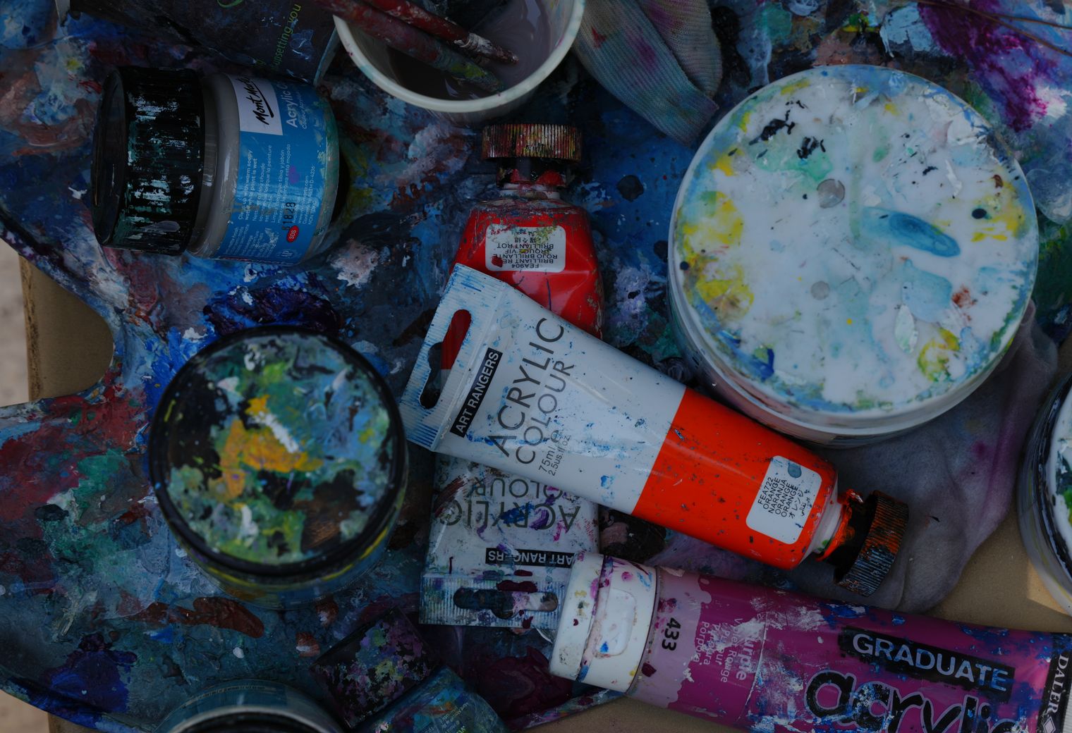 Walkeringham — professional packers wrapping and boxing belongings