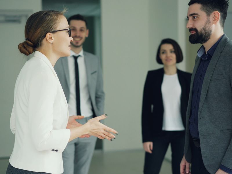领英买号要选什么类型?外贸B2B/招聘/社交3种场景号质要求不同