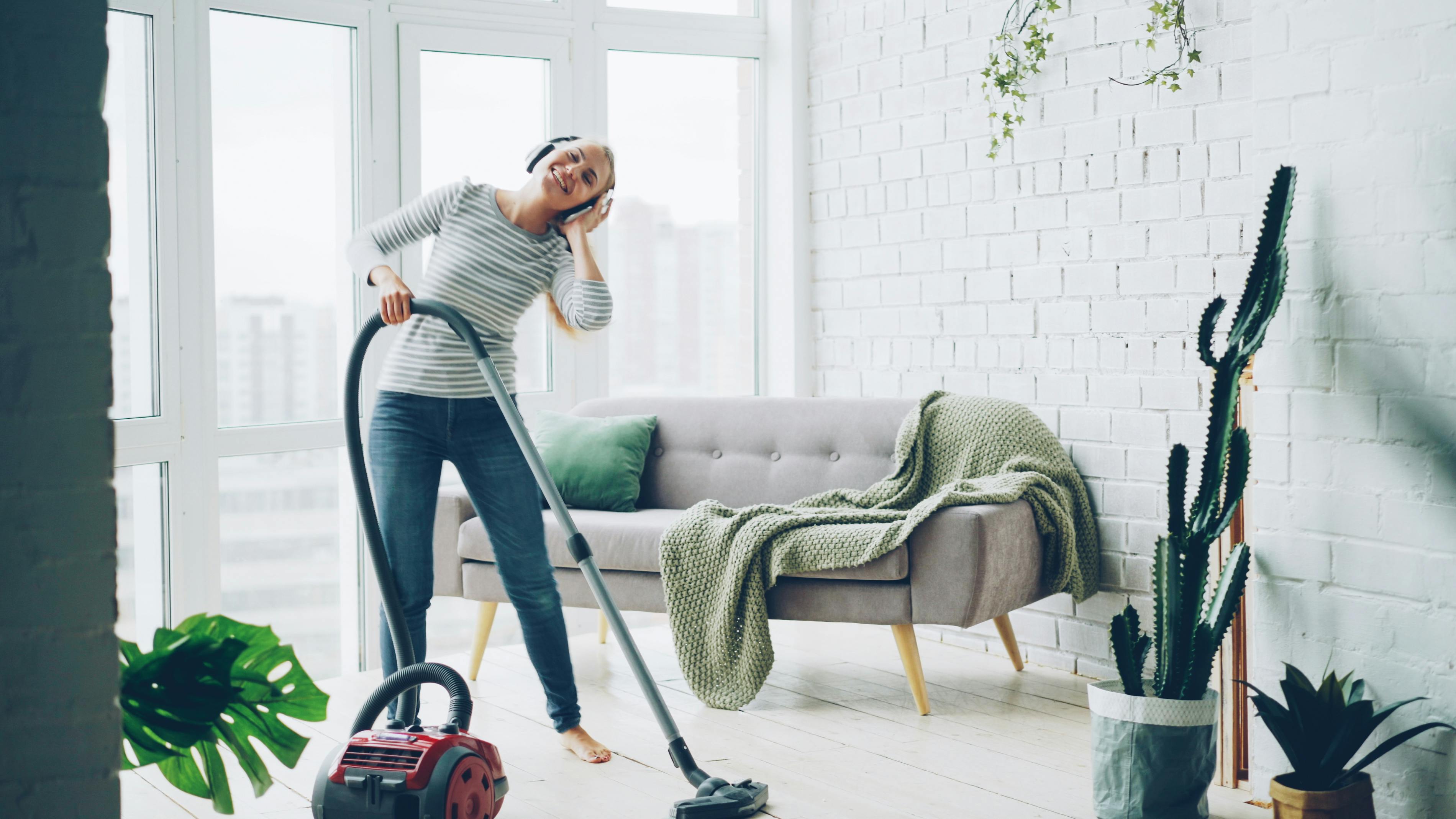 cleaning home management — Photo by Vitaly Gariev on Pexels