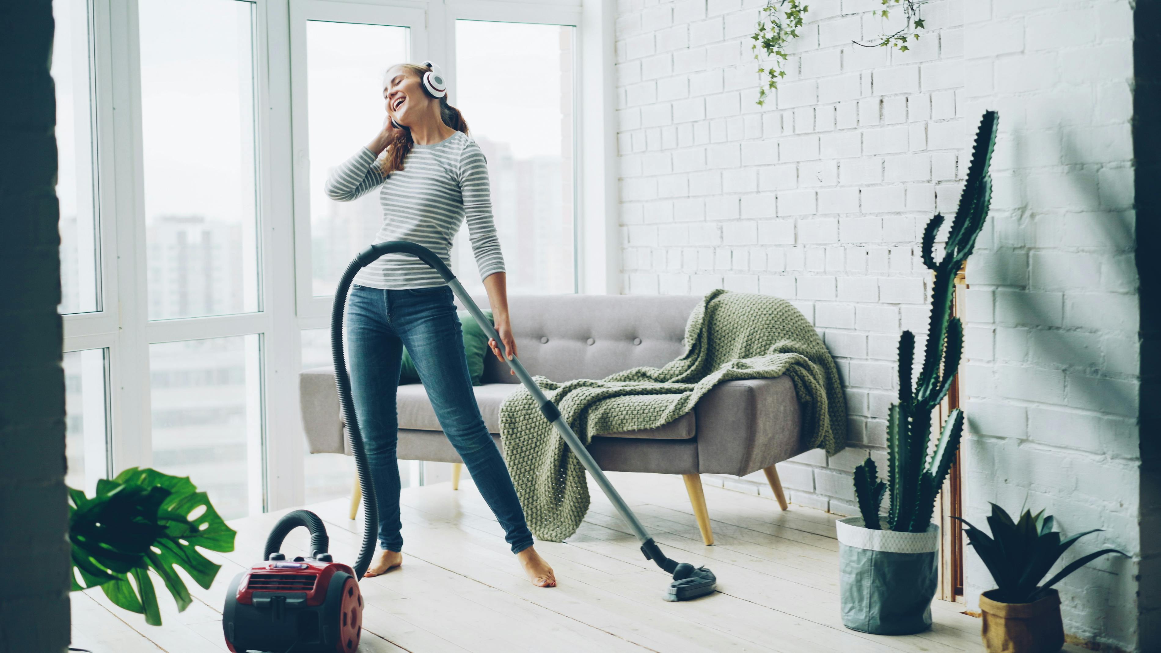 I Skipped Spring Cleaning for a “Mental Declutter”—Here’s What Worked (and What Didn’t) — Photo by Vitaly Gariev on Pexels