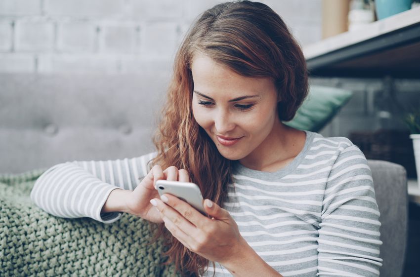 Online dating: starting a conversation on a niche platform
