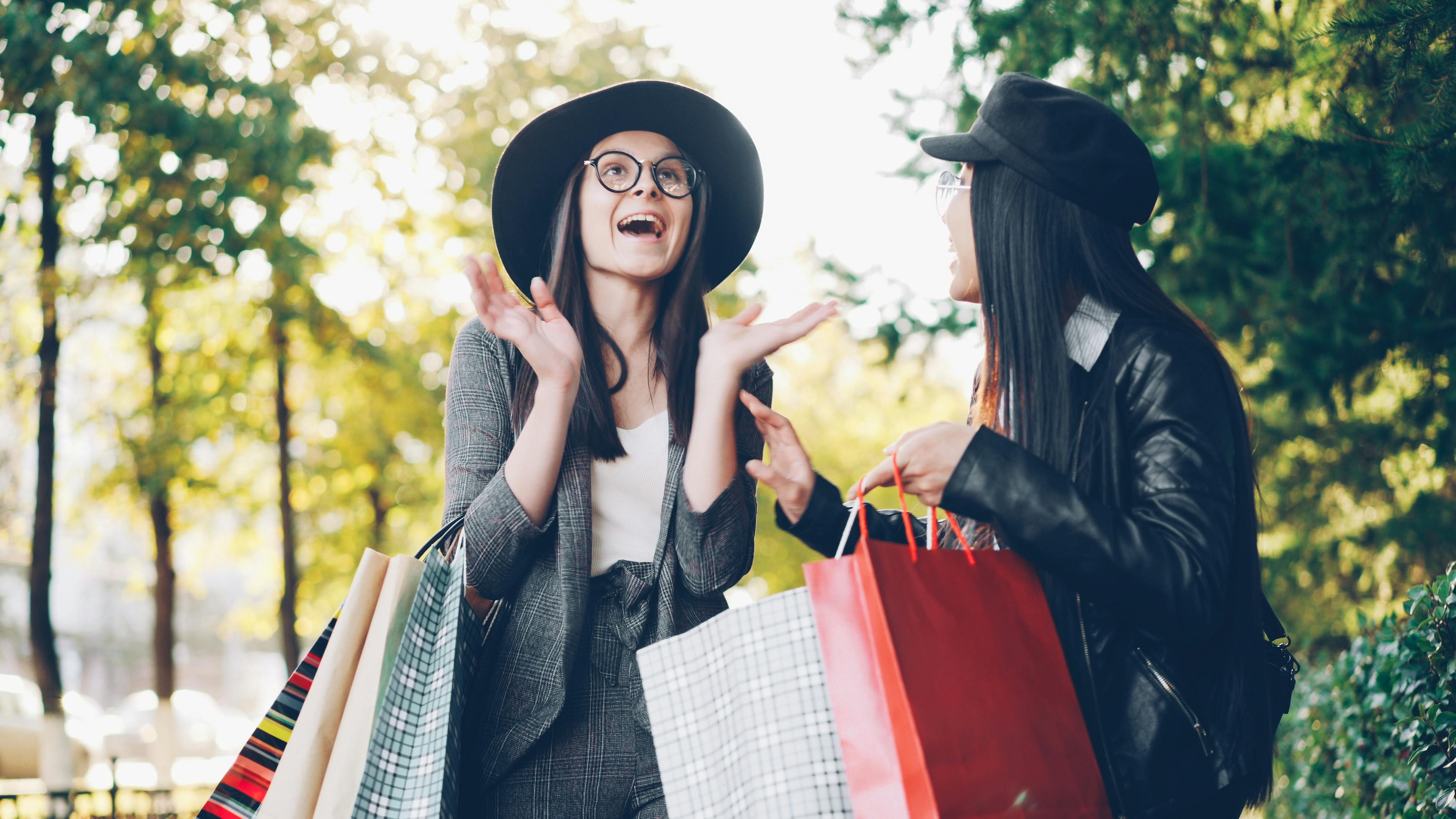 Women's outfit inspiration: Expert Guide: Navigating Modern Shopping Guides – Trends and Smart Advice