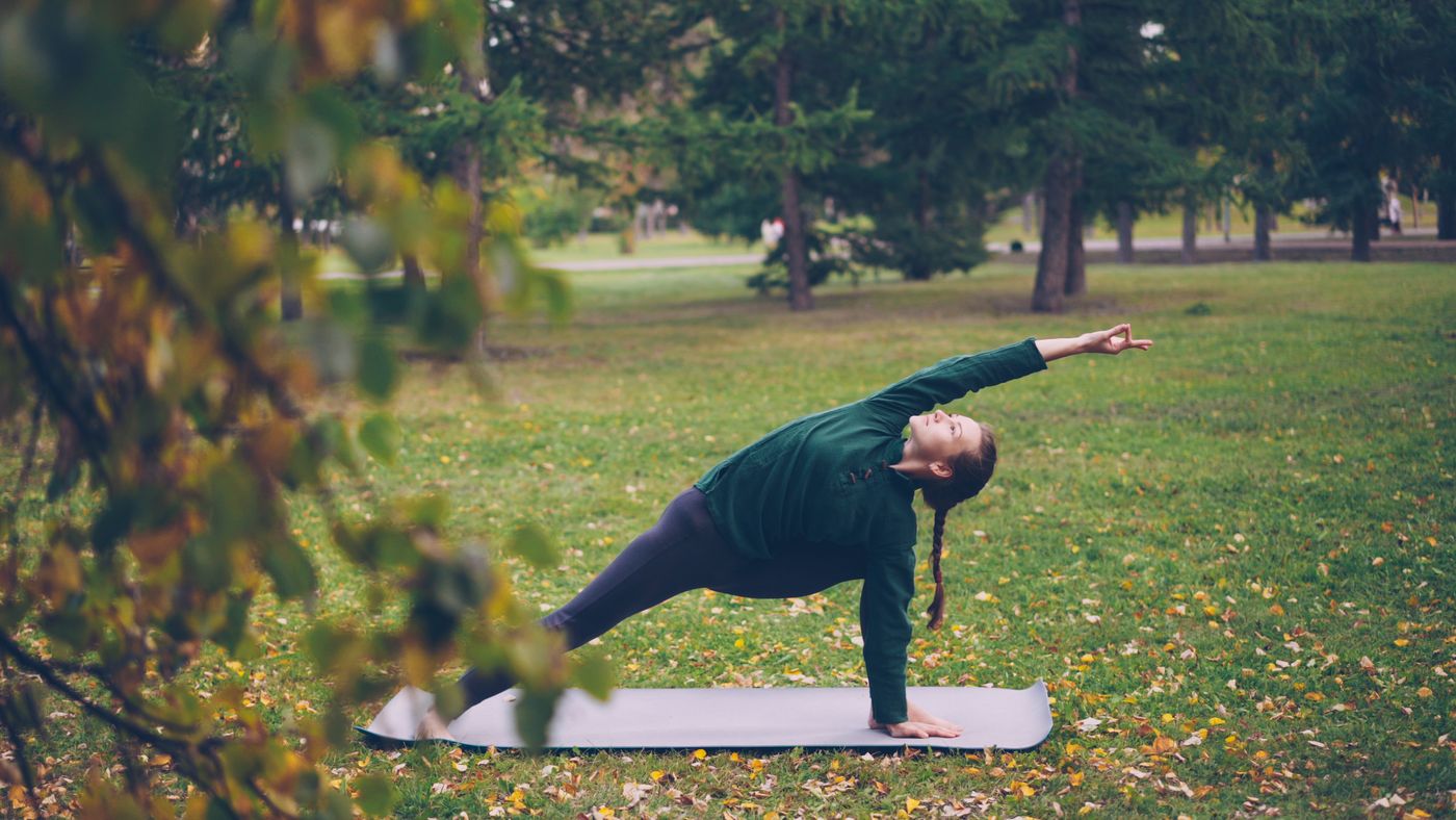 A slow morning flow to wake the body