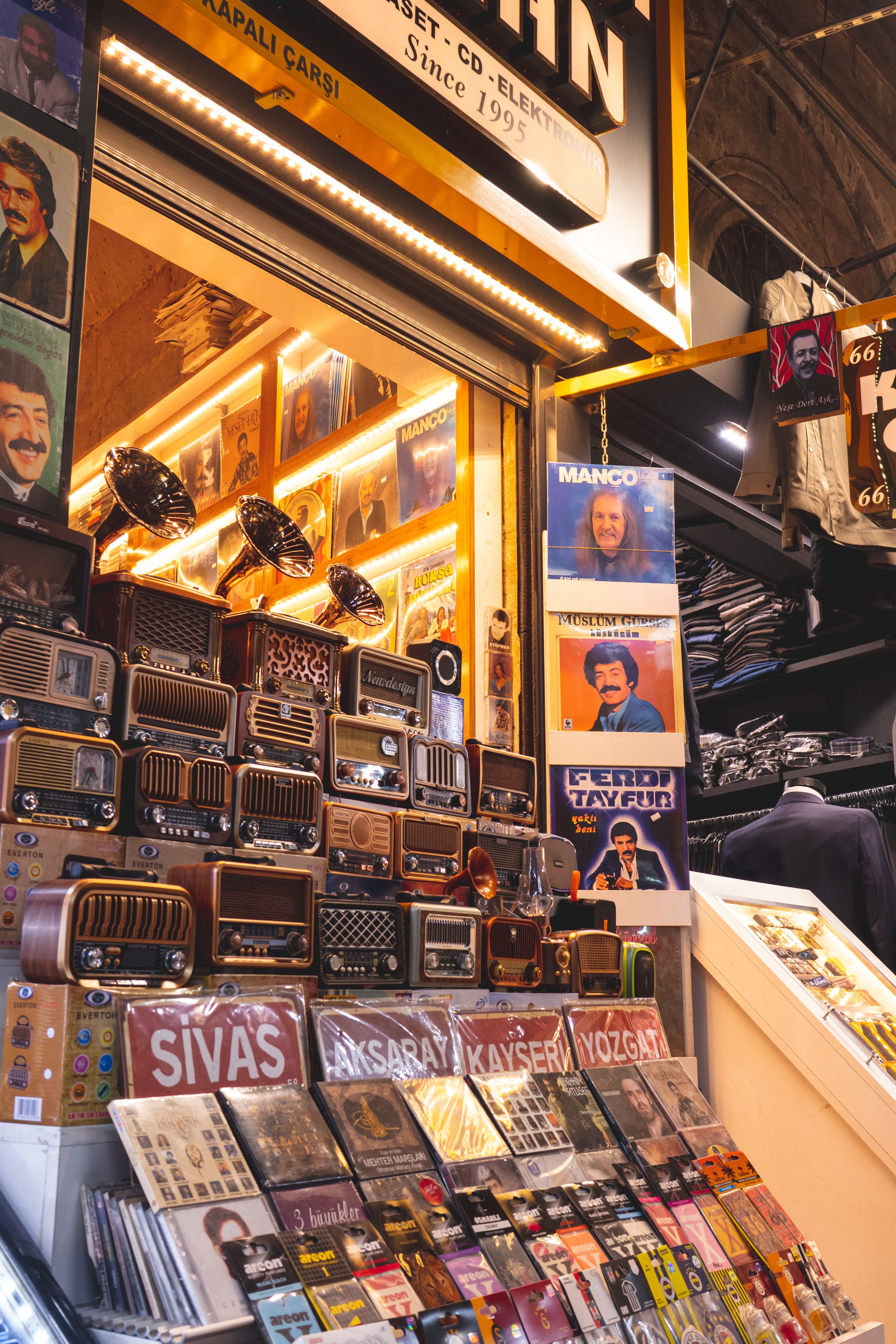 CDs in a Vintage Shop · Free Stock Photo