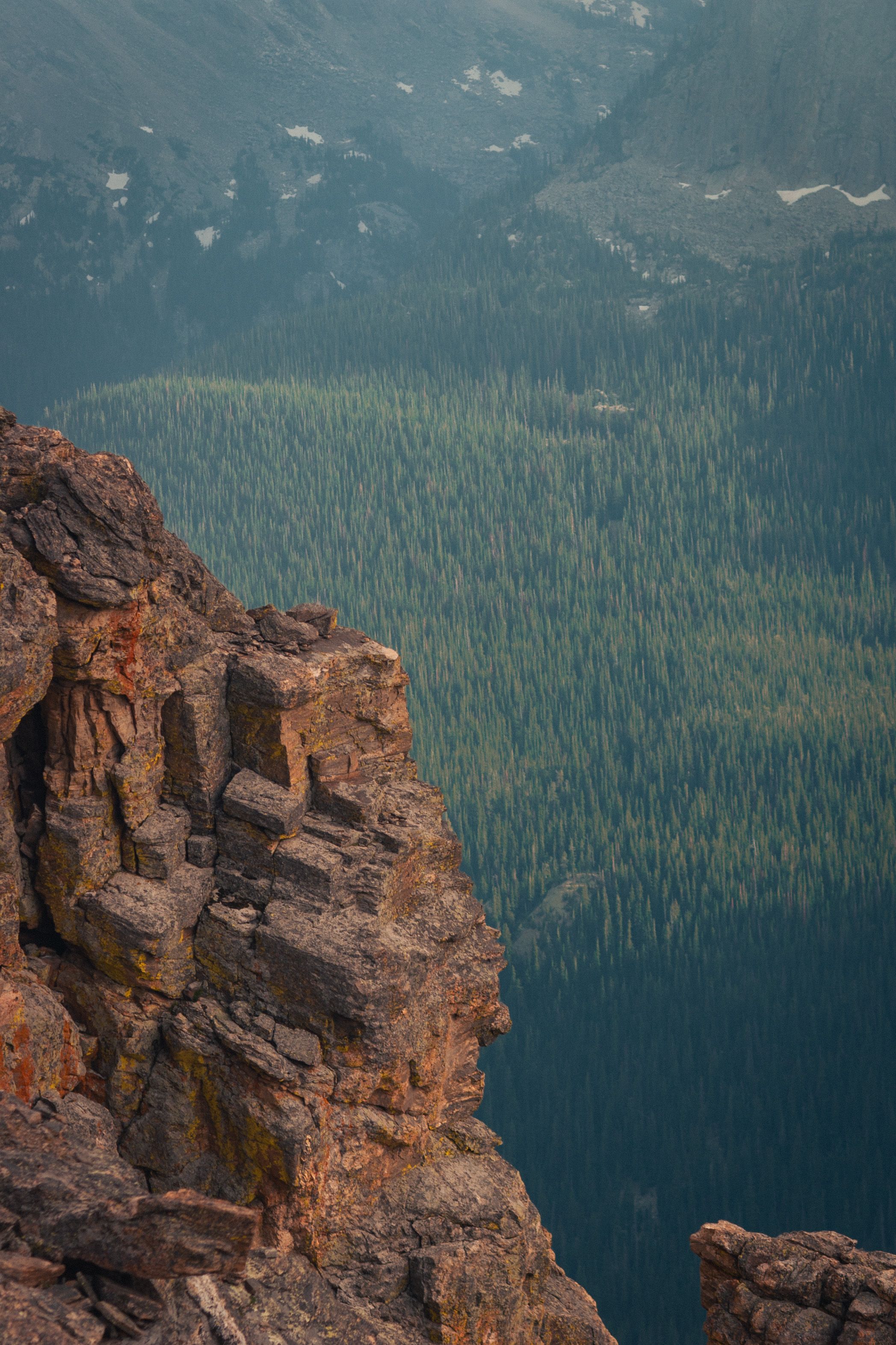 Dramatic Rocky Mountain Cliff in Colorado · Free Stock Photo