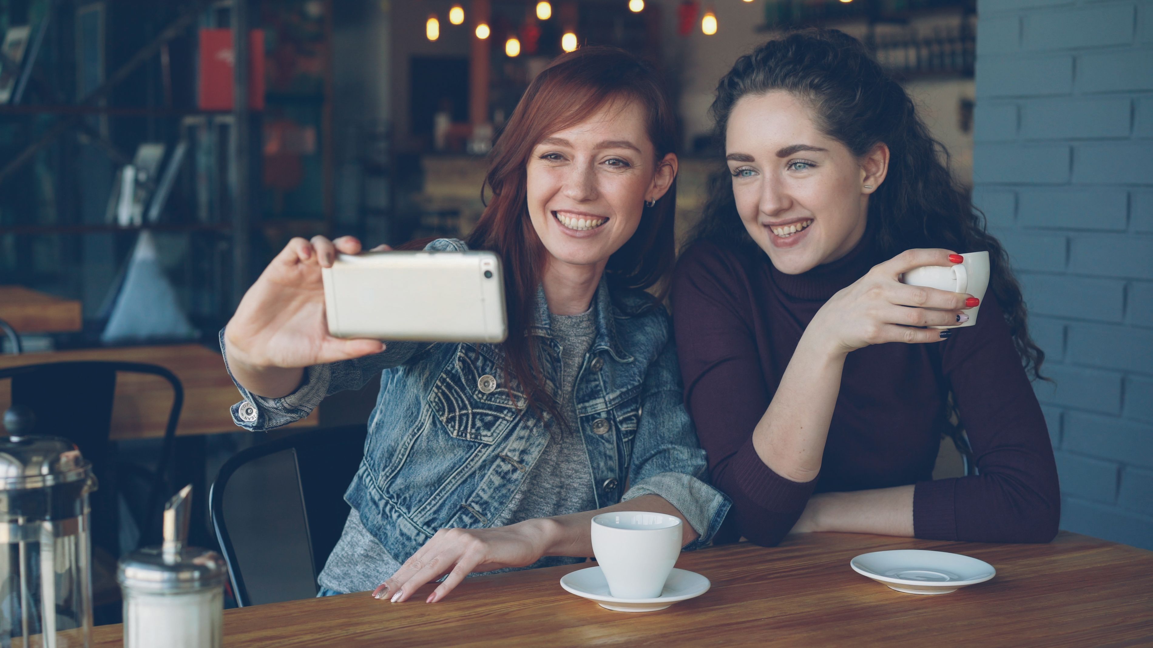 Gen Z, Millennials tap into old school crafts, hobbies for distance from digital devices — Photo by Vitaly Gariev on Pexels
