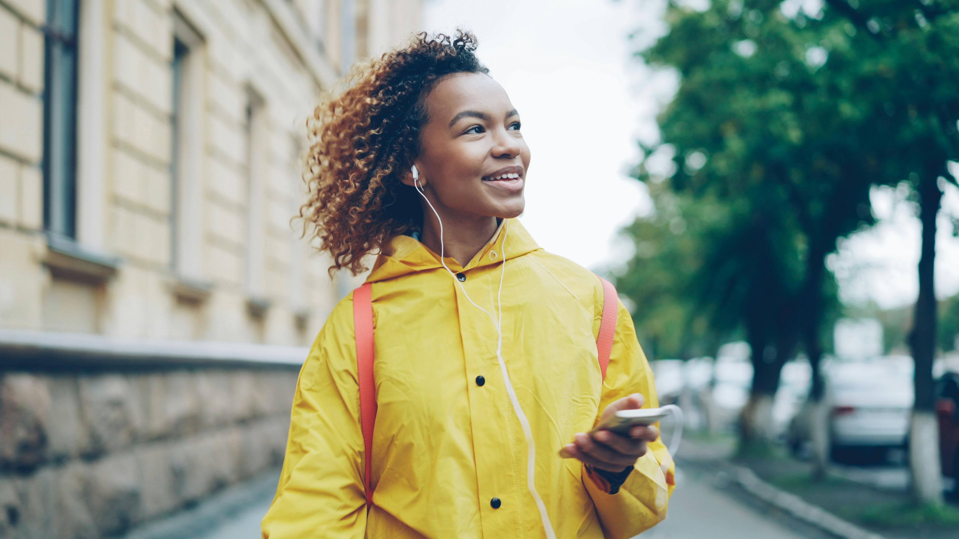 Moshi Moshi upbeat on lifestyle shopping — Photo by Vitaly Gariev on Pexels