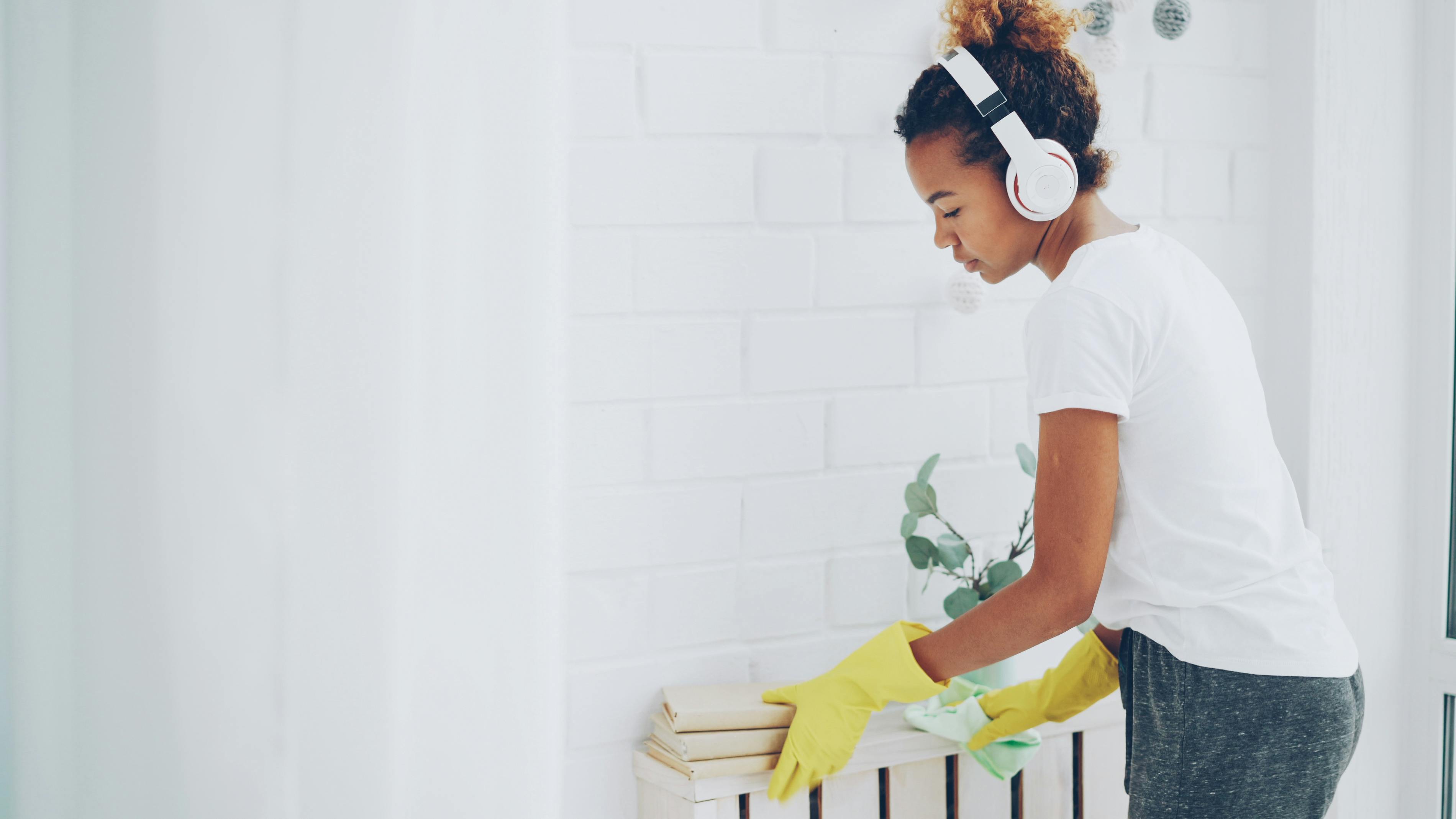household budgeting Frugality & household money — Photo by Vitaly Gariev on Pexels