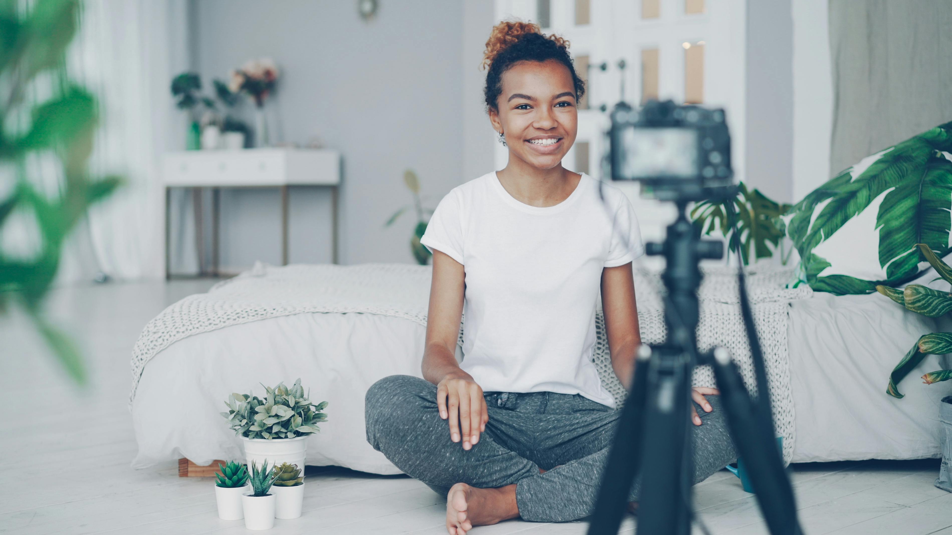 Creator Economy Summit — Photo by Vitaly Gariev on Pexels