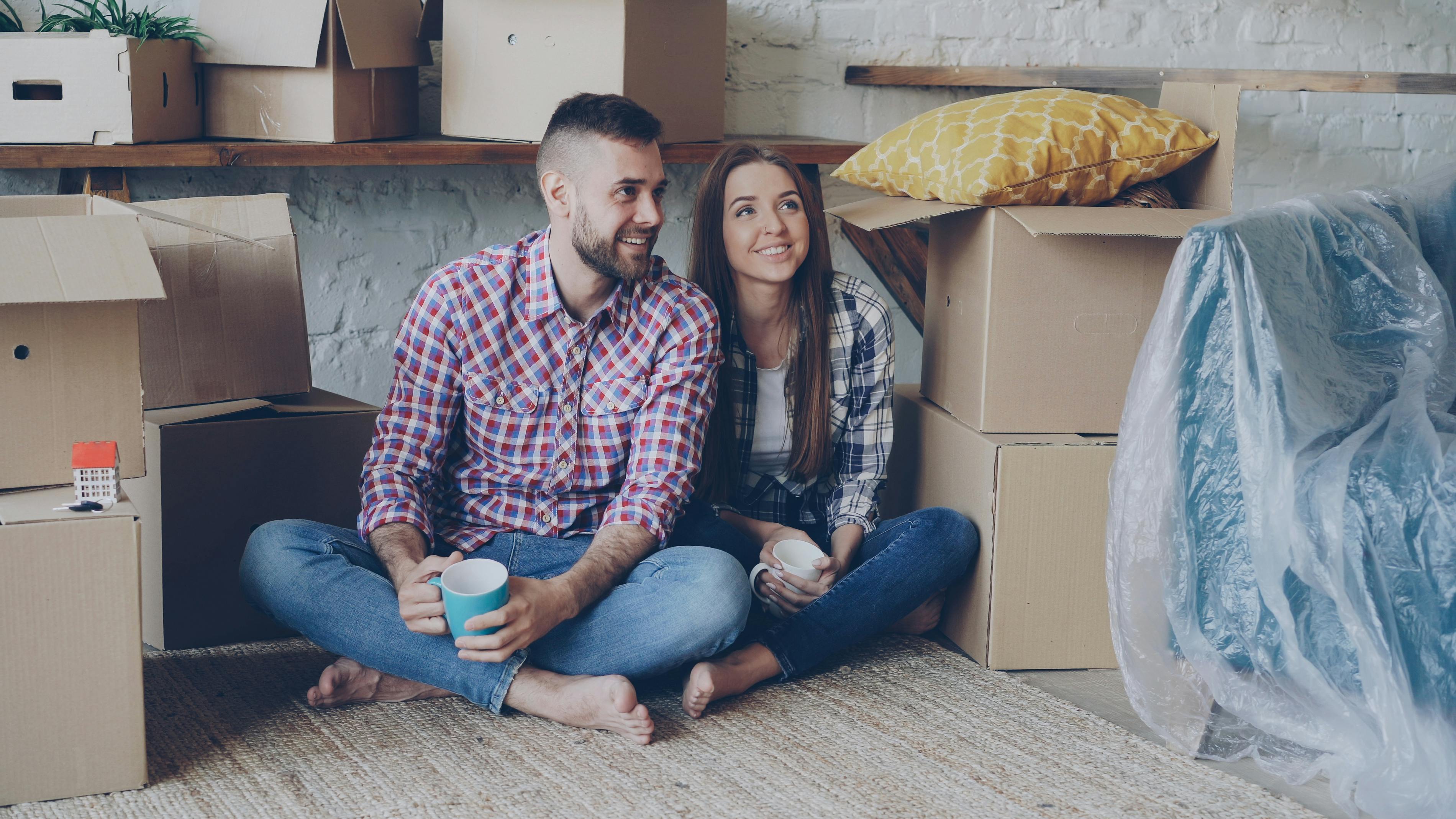 ‘Too broke to break up’: Why Australian couples are stuck in relationships — Photo by Vitaly Gariev on Pexels