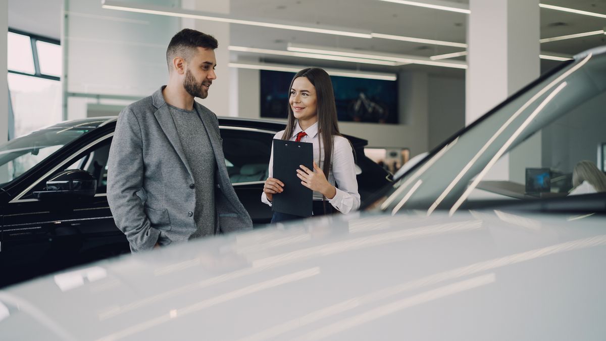 Auto Dealerships: How to Turn Every Missed Call into a Booked Appointment
