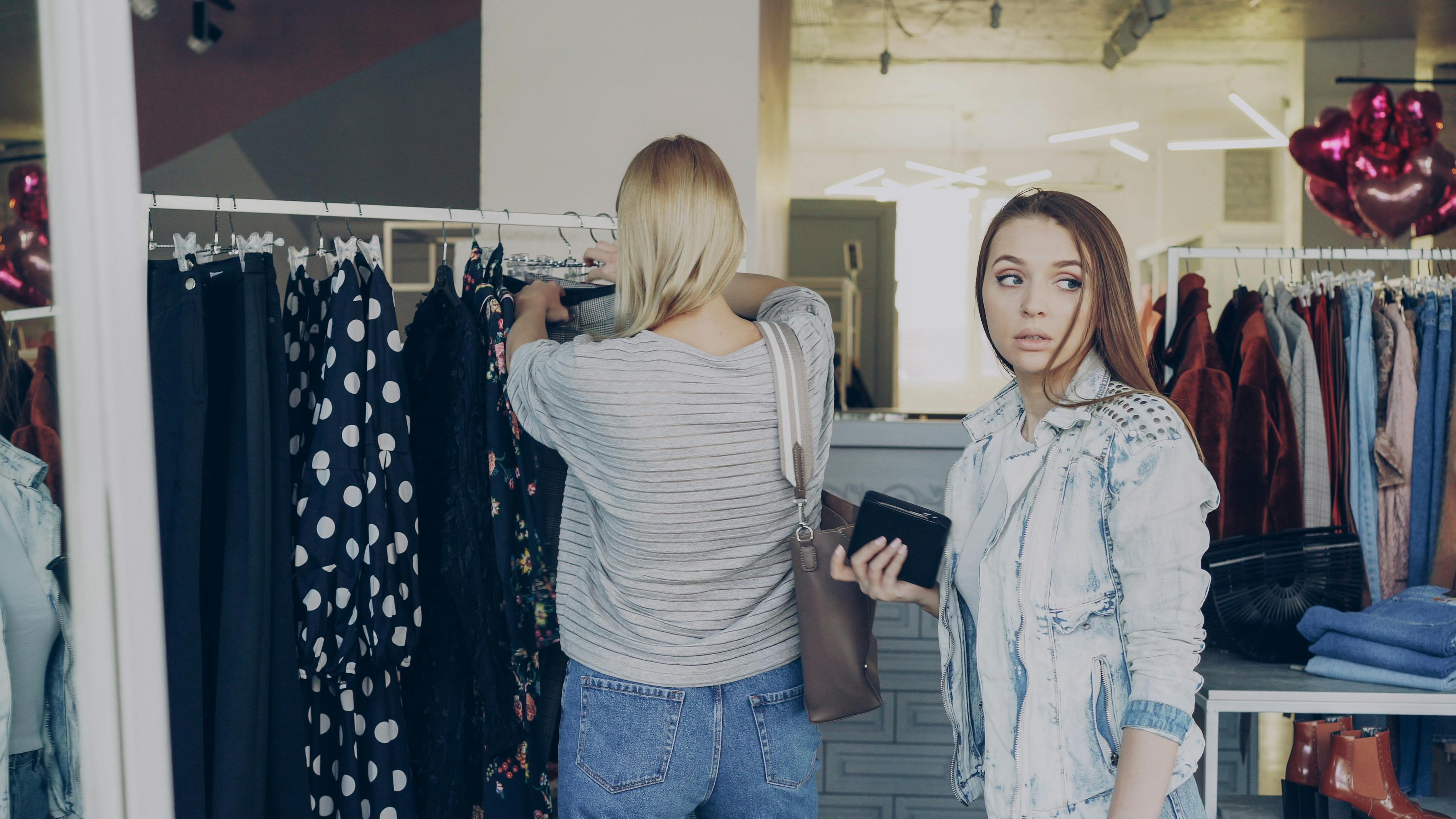 20 Size-Inclusive Fashion Brands To Shop For Your Summer Wardrobe — Photo by Vitaly Gariev on Pexels