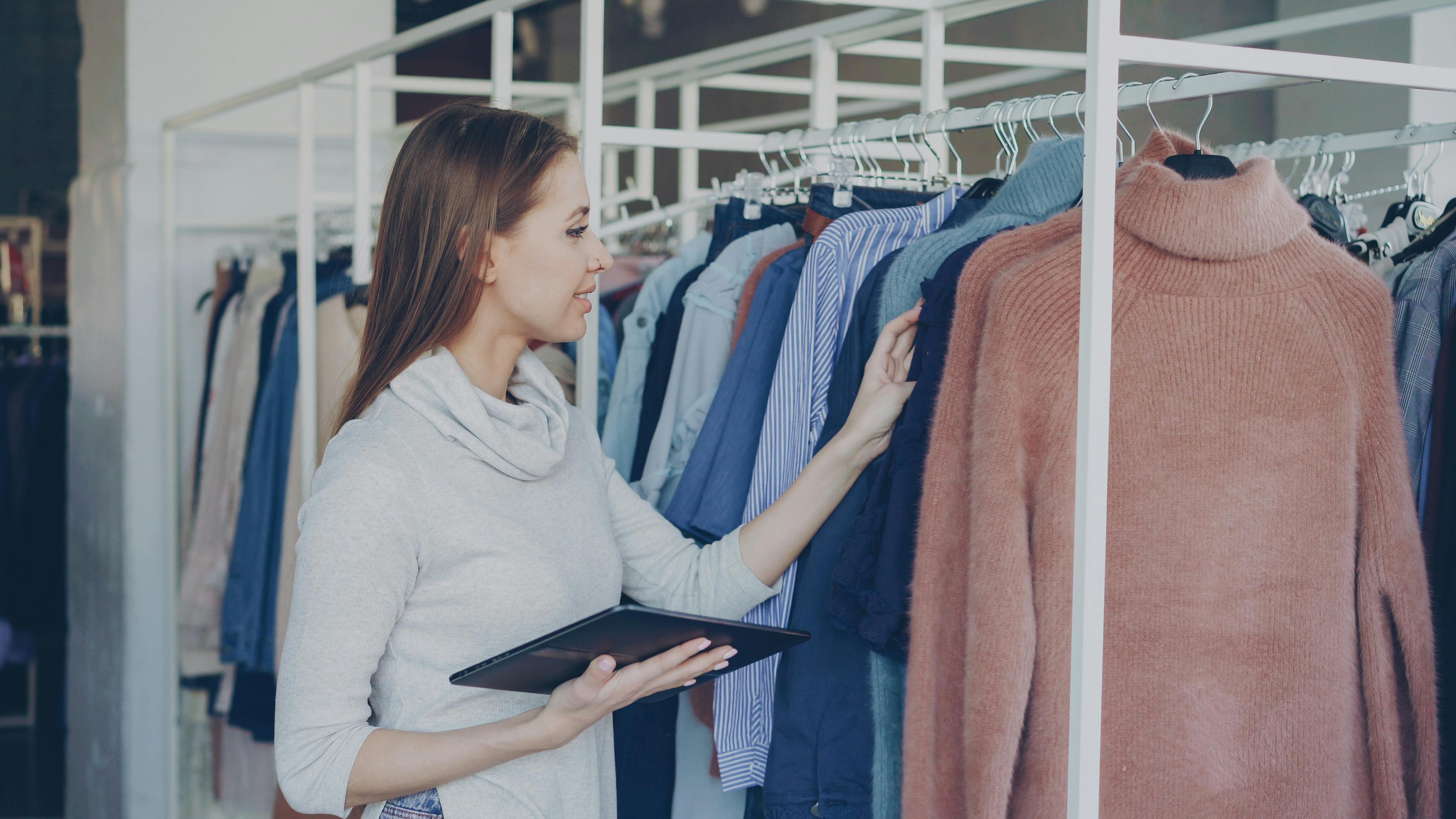 Meghan Markle Is Selling Her Wardrobe On AI Fashion Platform OneOff, And You Can Shop It Now — Photo by Vitaly Gariev on Pexe