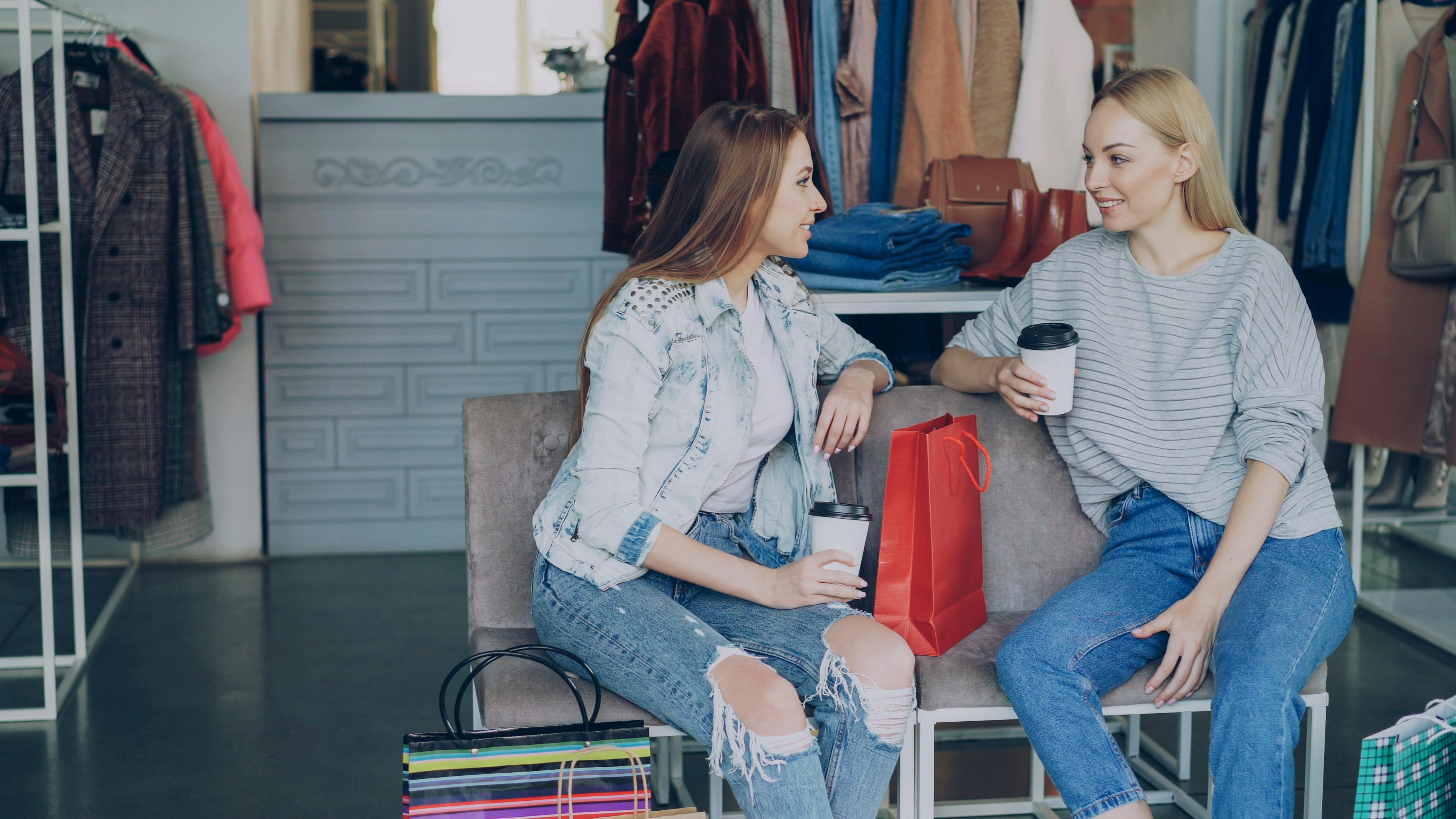 consumer tech brands consumer electronics buying groups — Photo by Vitaly Gariev on Pexels