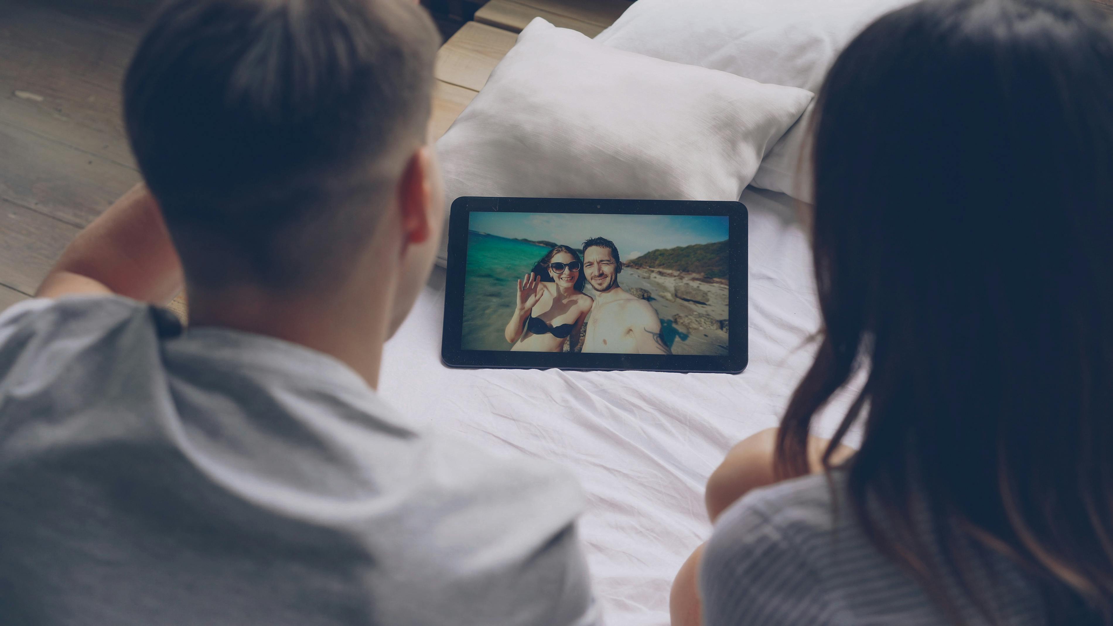 Travel comfort couples memories entertainment