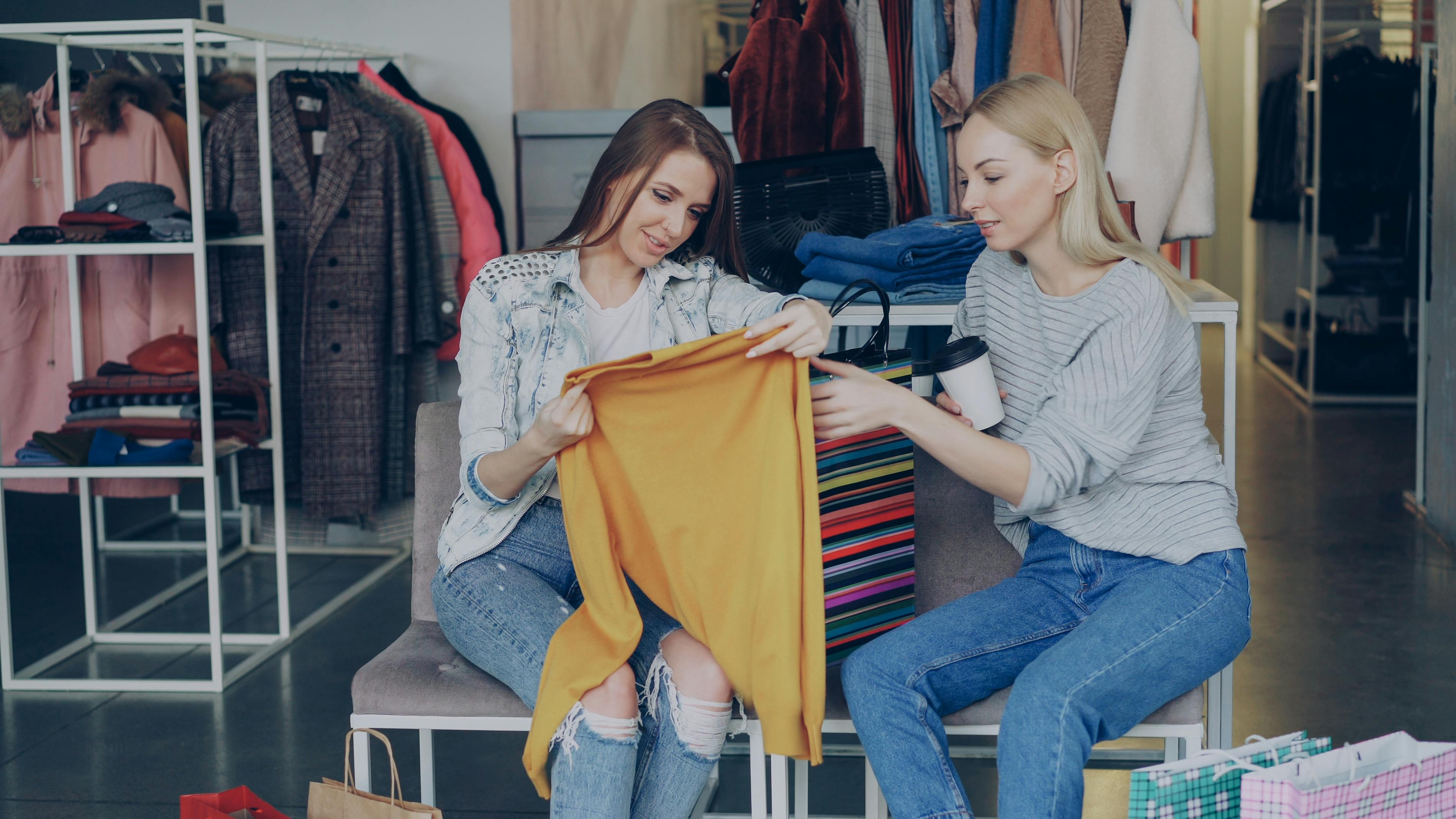 Best Women’s Clothing Subscription Boxes 2026: 6 Fashion Expert Picks — Photo by Vitaly Gariev on Pexels