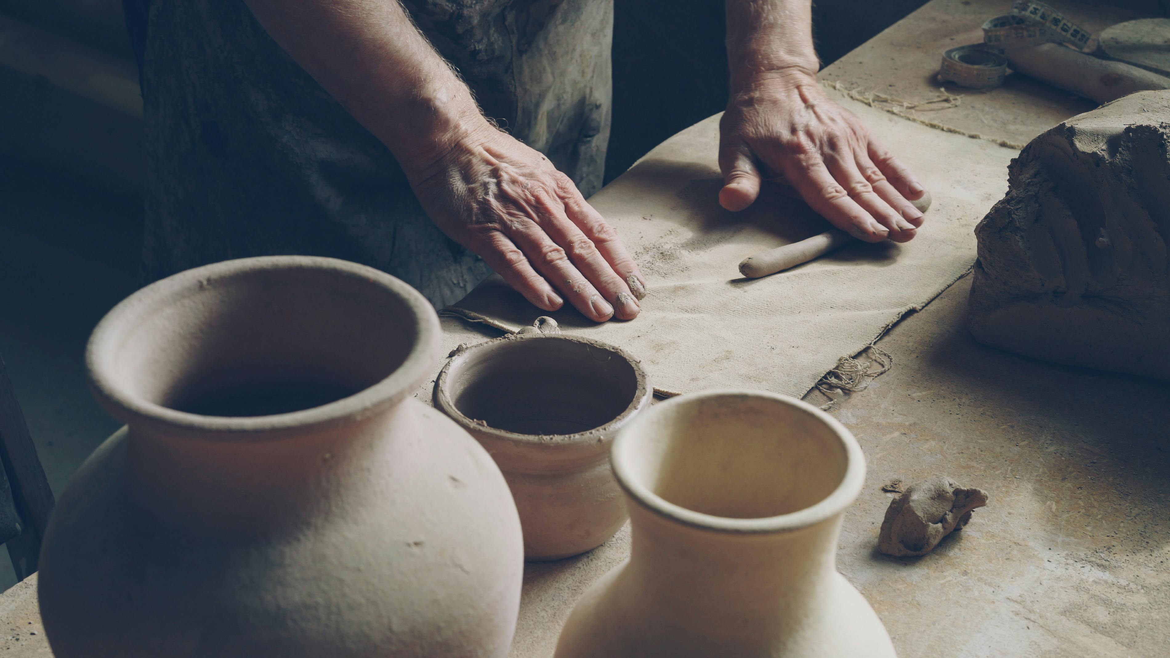 Crafts hobbies are making a comeback in the digital age — Photo by Vitaly Gariev on Pexels