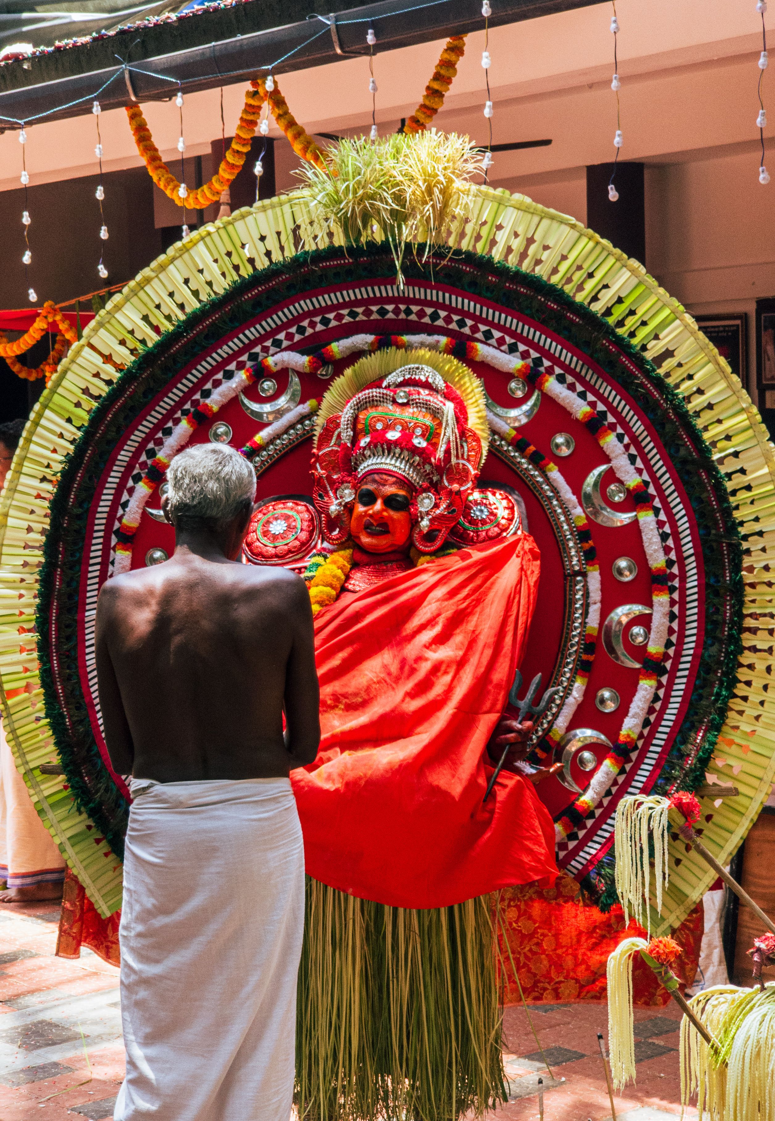 Traditional Theyyam Dance Performance in Kerala · Free Stock Photo