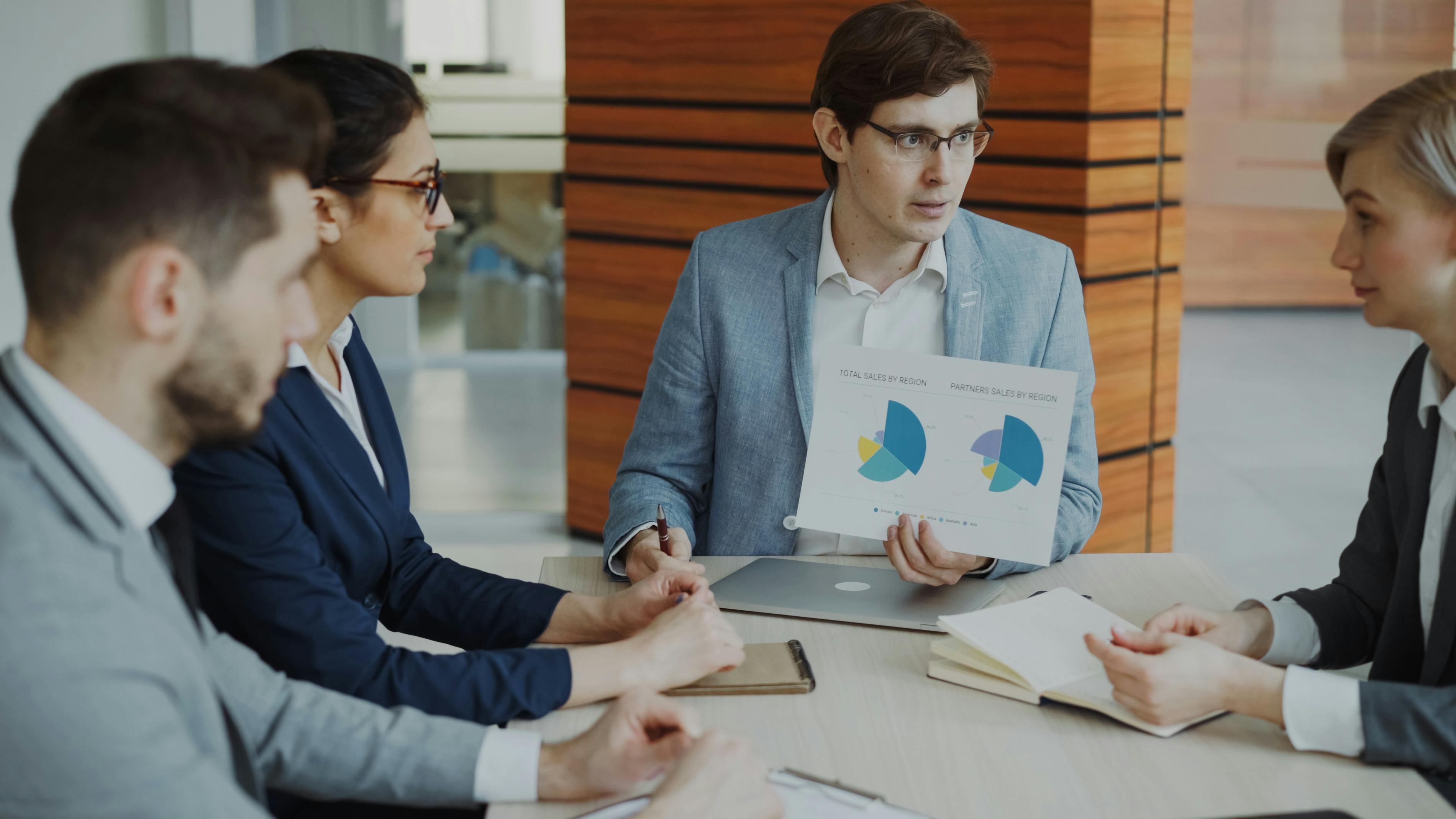 Vállalatok nincsenek egy hullámhosszon az AI megtérülését illetően