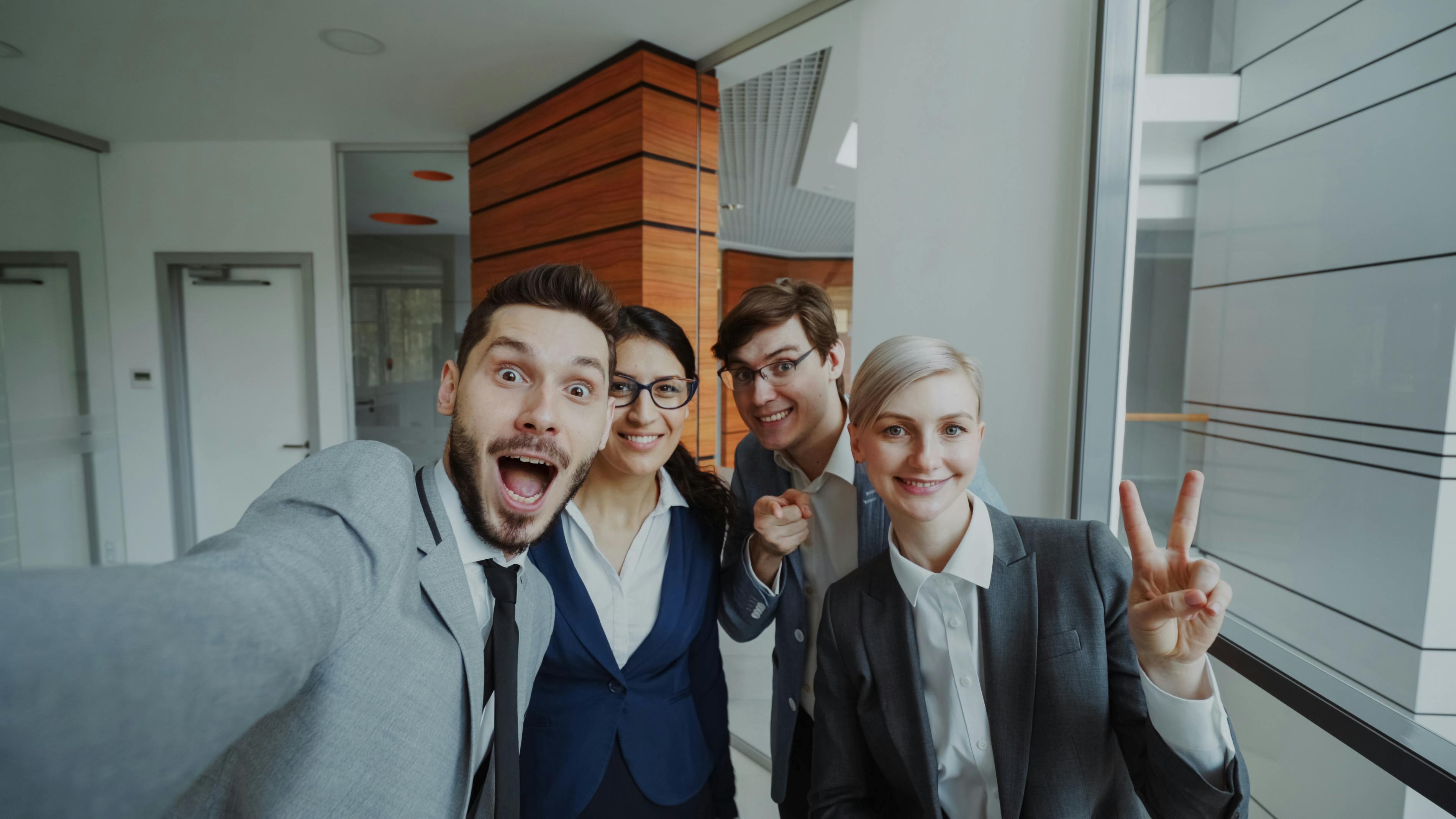 Employee Engagement as a Strategic Lever in the War for Talent | SSON — Photo by Vitaly Gariev on Pexels