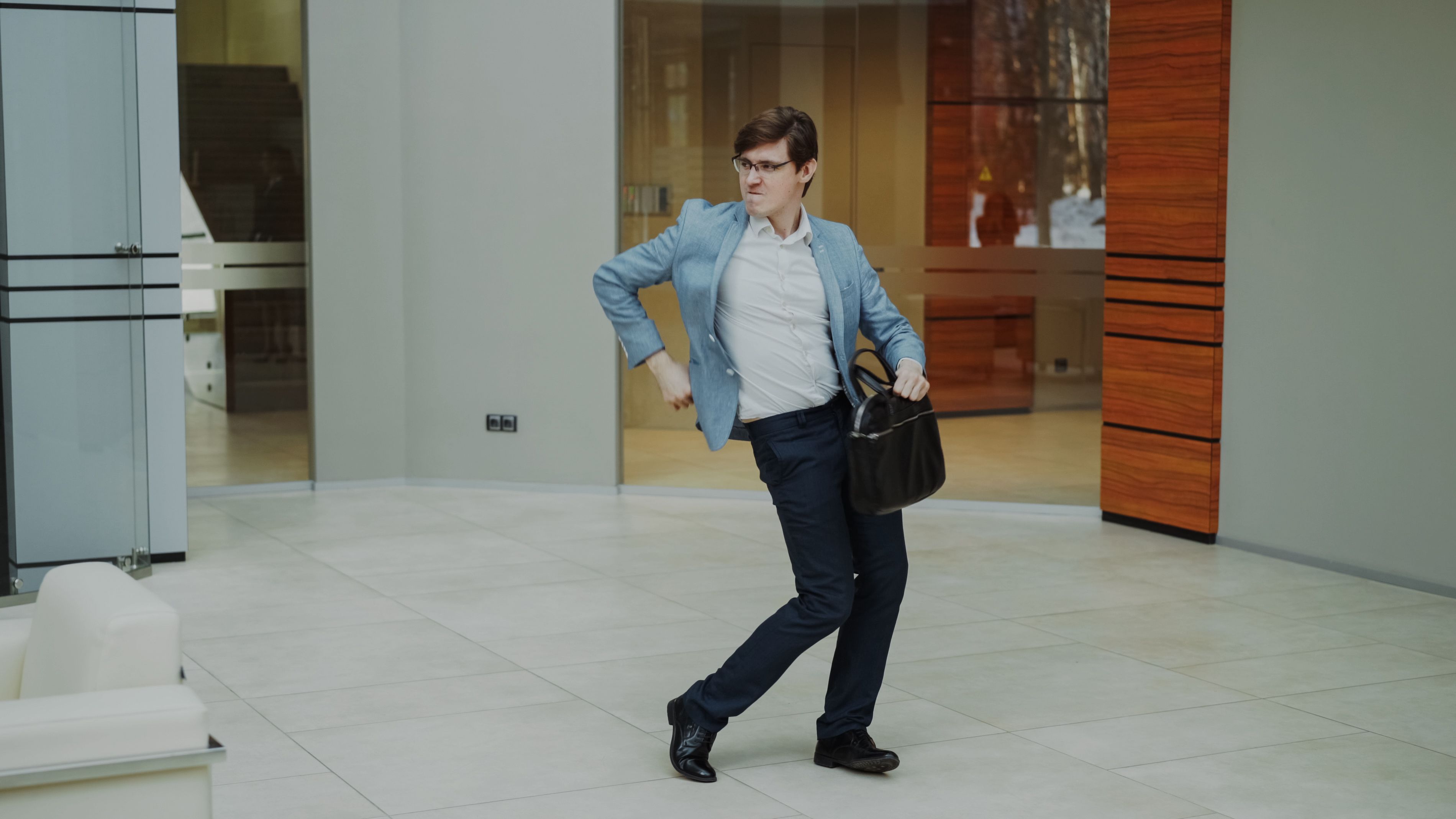Natural Standing Posture In Workplace Photos, Download The BEST Free ...