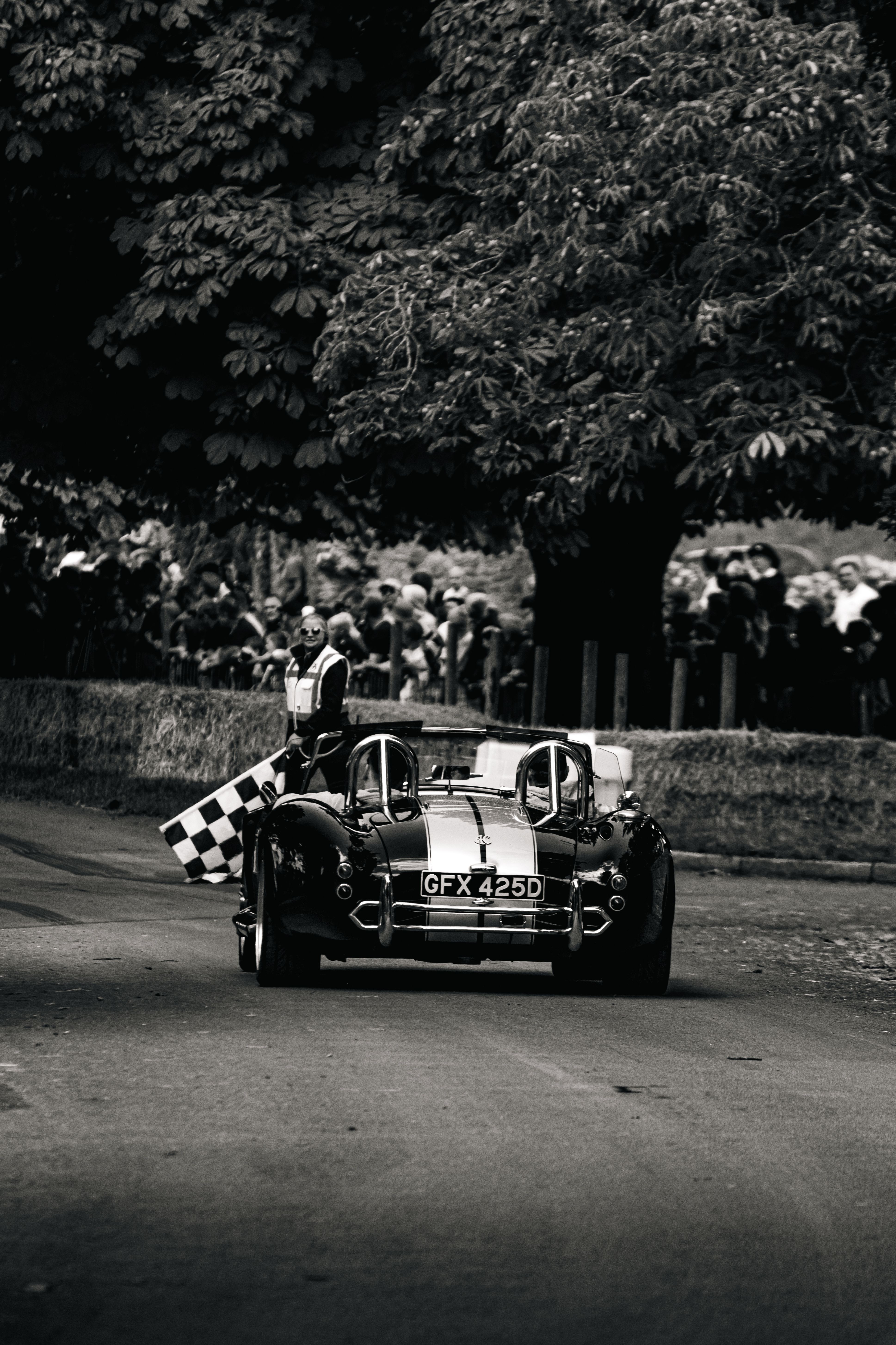 Classic Racing Car at Donington Park Circuit · Free Stock Photo