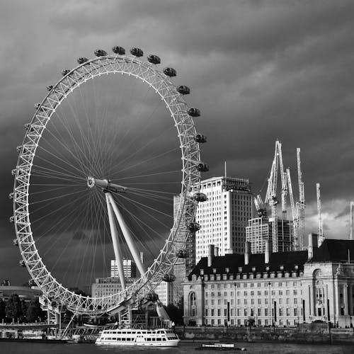 Foto Grayscale Ferris Wheel