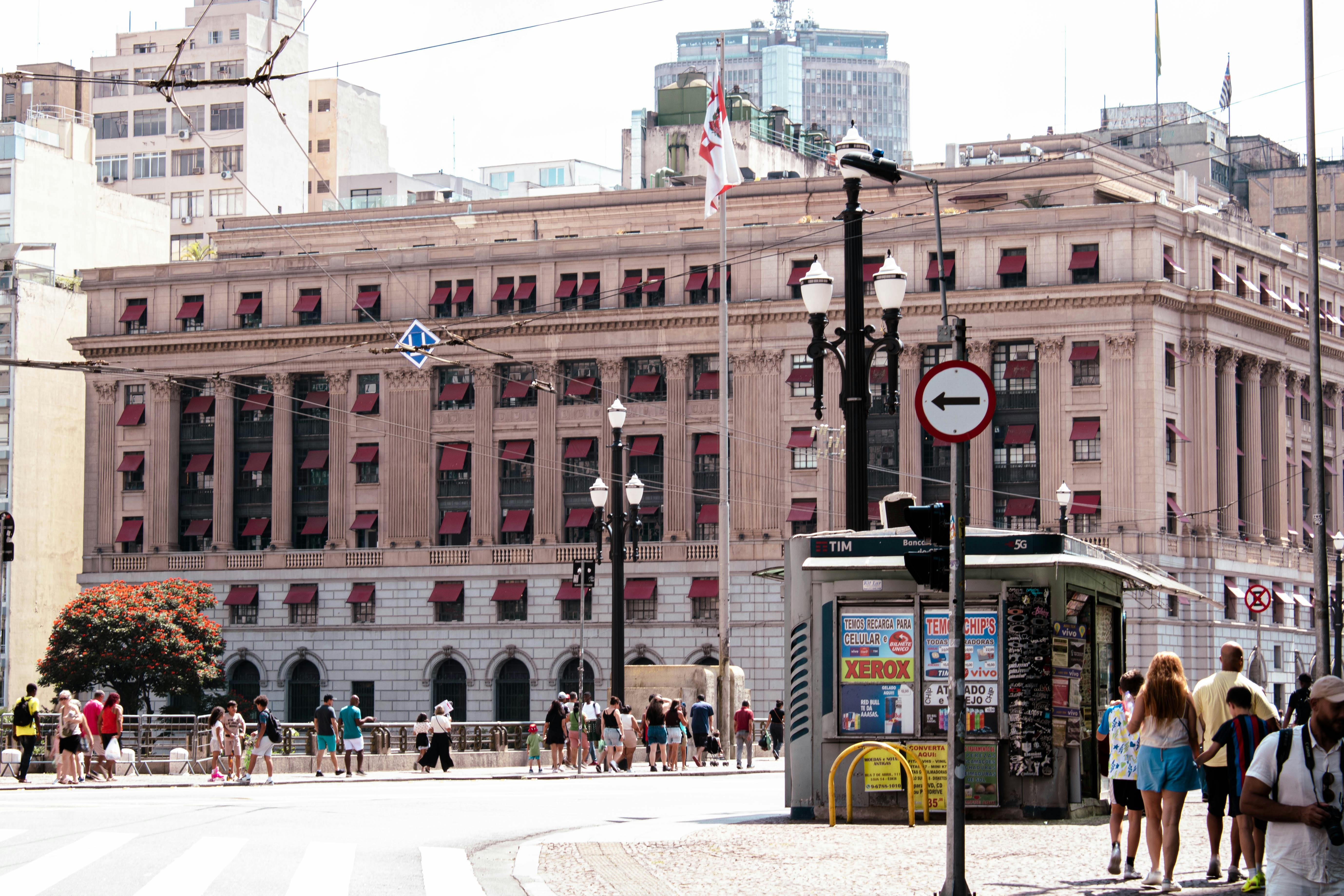 Brazil central bank trims interest rates again, eyeing Iran conflict — Photo by Dalmo Lopes on Pexels