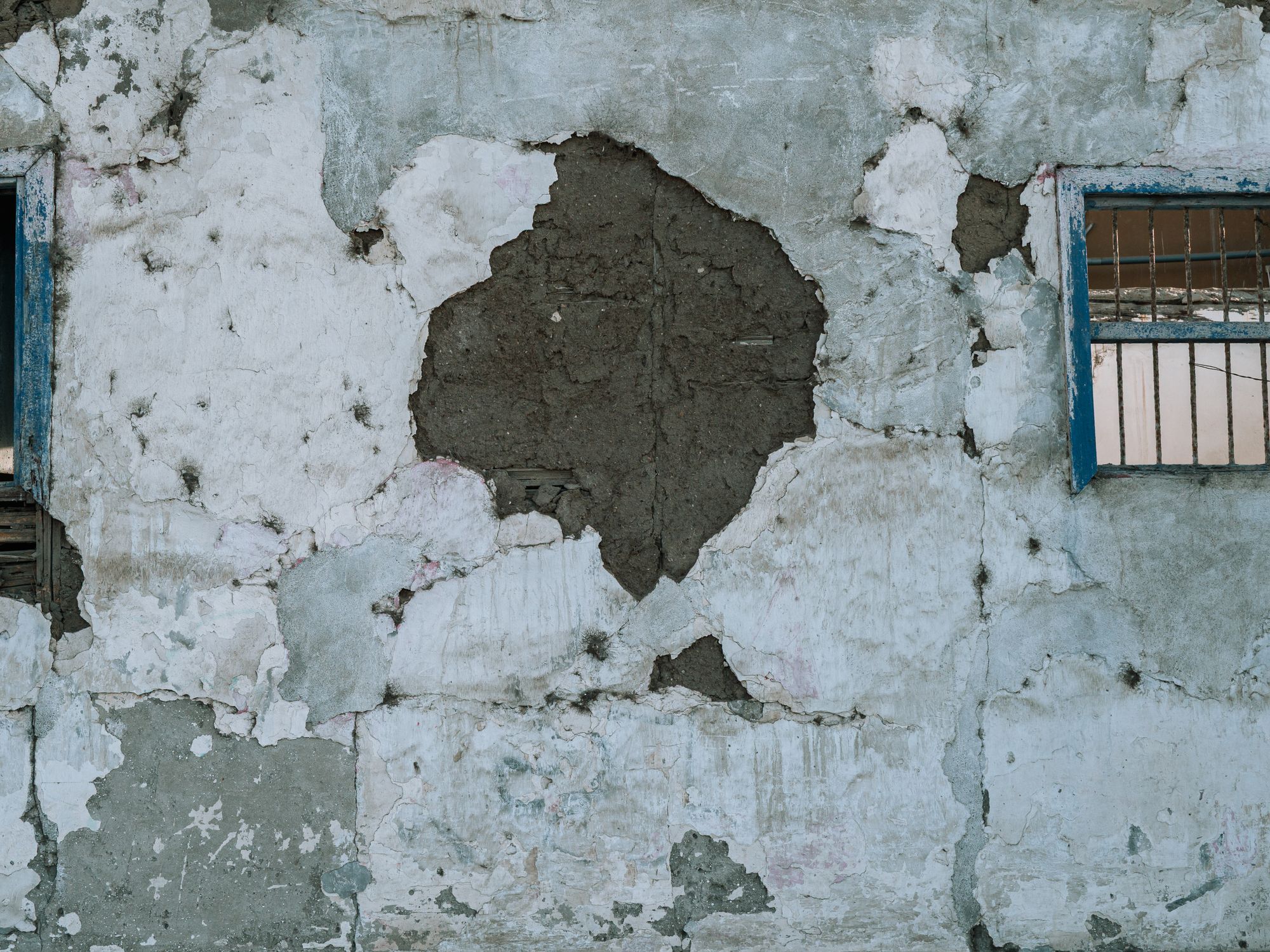 Masonry and Render Painting in Pratts Bottom, Bromley — professional painter and decorator at work