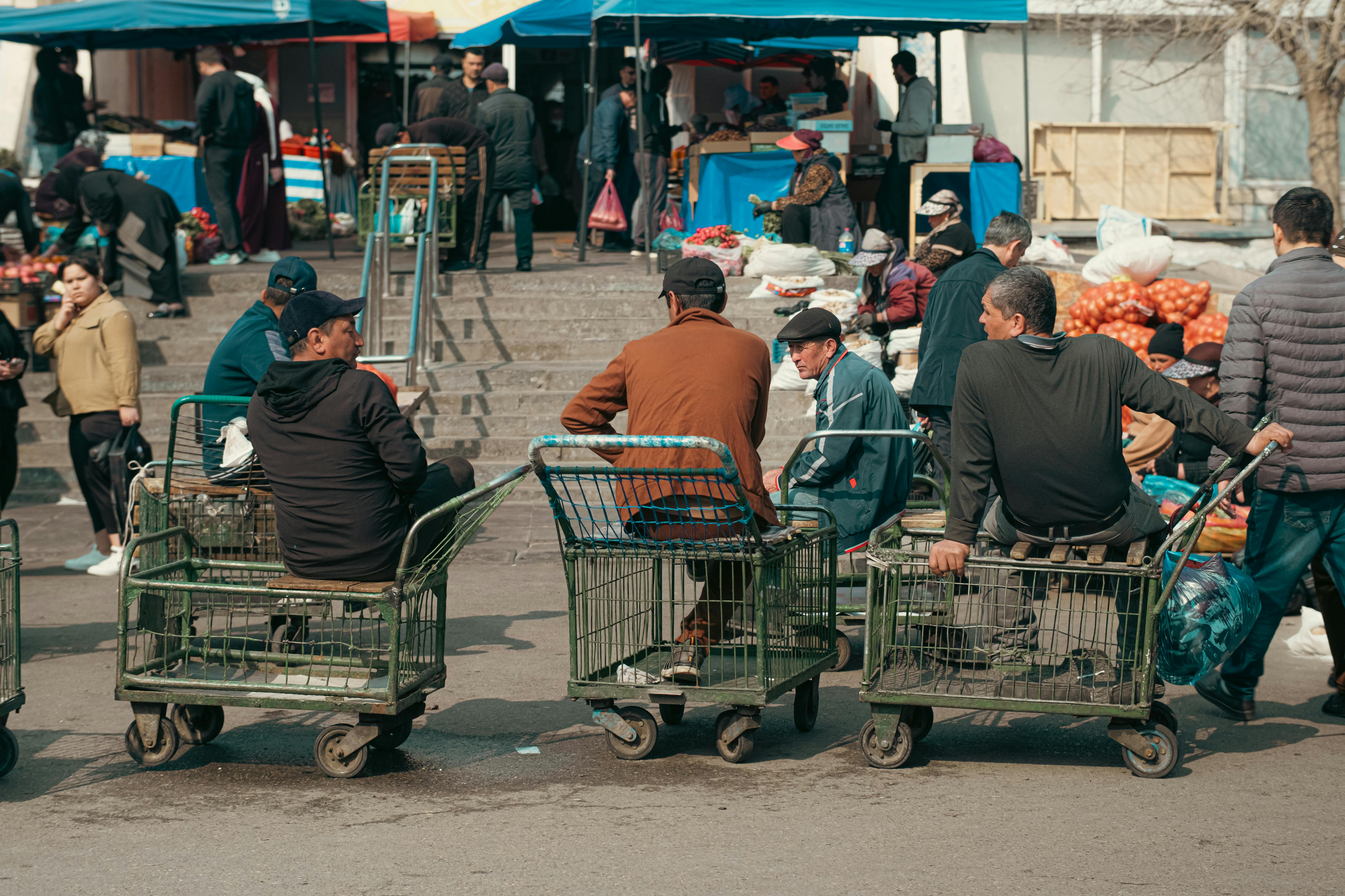 Life Insurance for Seniors Market Is Going to Boom | Major Giants MetLife, AIG, State Farm, Manulife — Photo by Talha Kılıç o