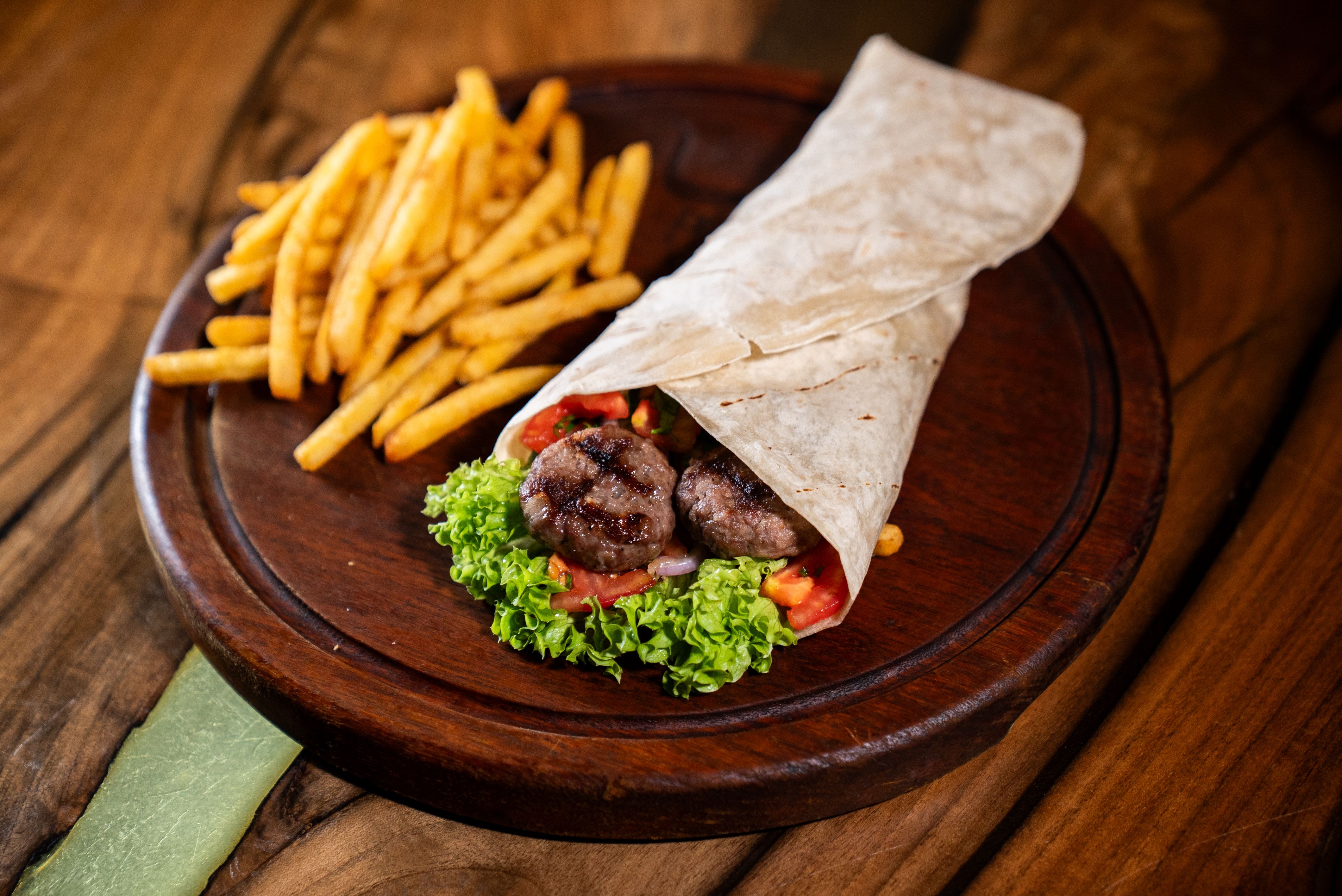 Lettuce Wraps Offer a Simple, Textured Dish for Home Cooks